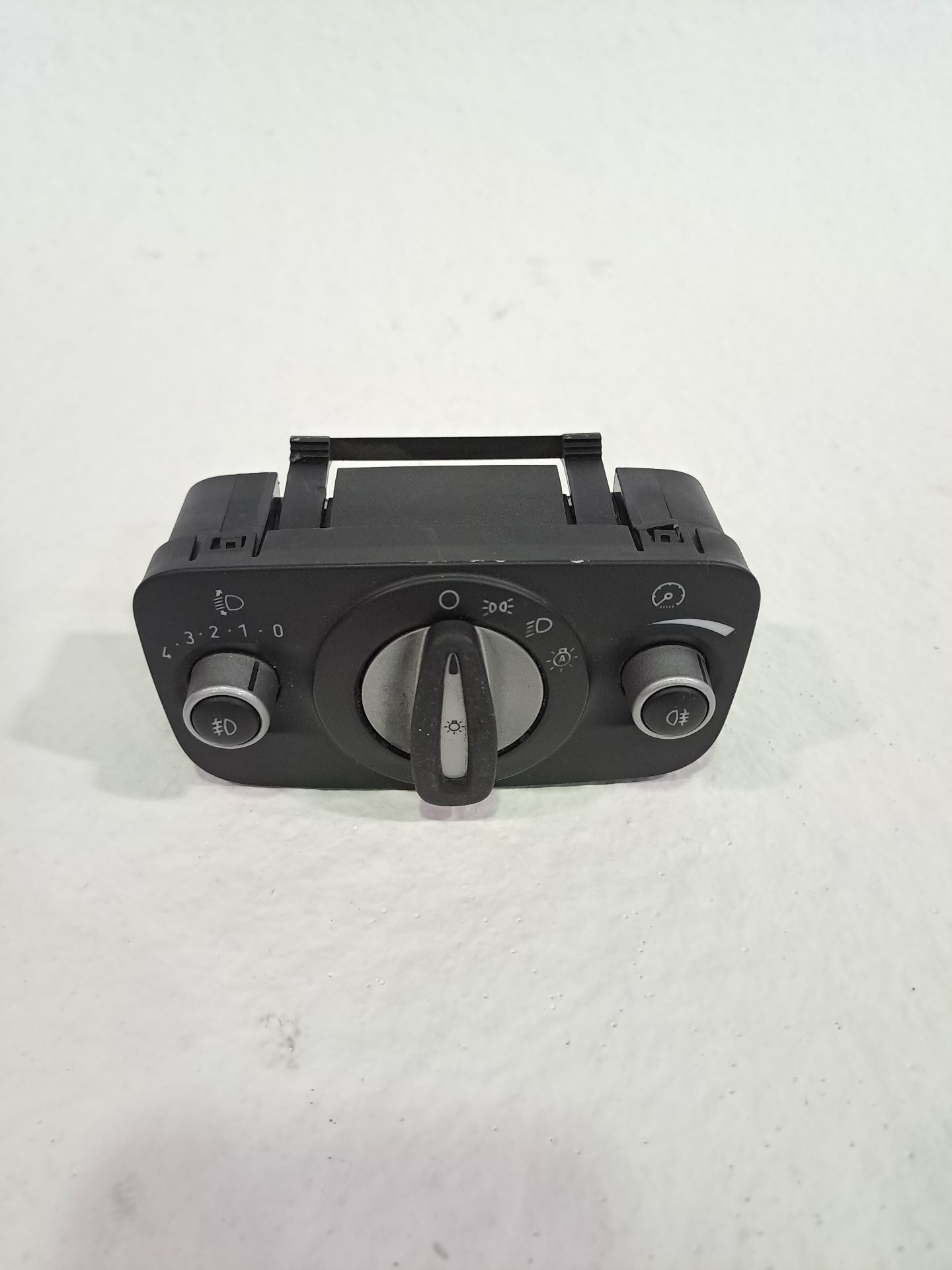 Light Switch FORD MONDEO BERLINA (GD)