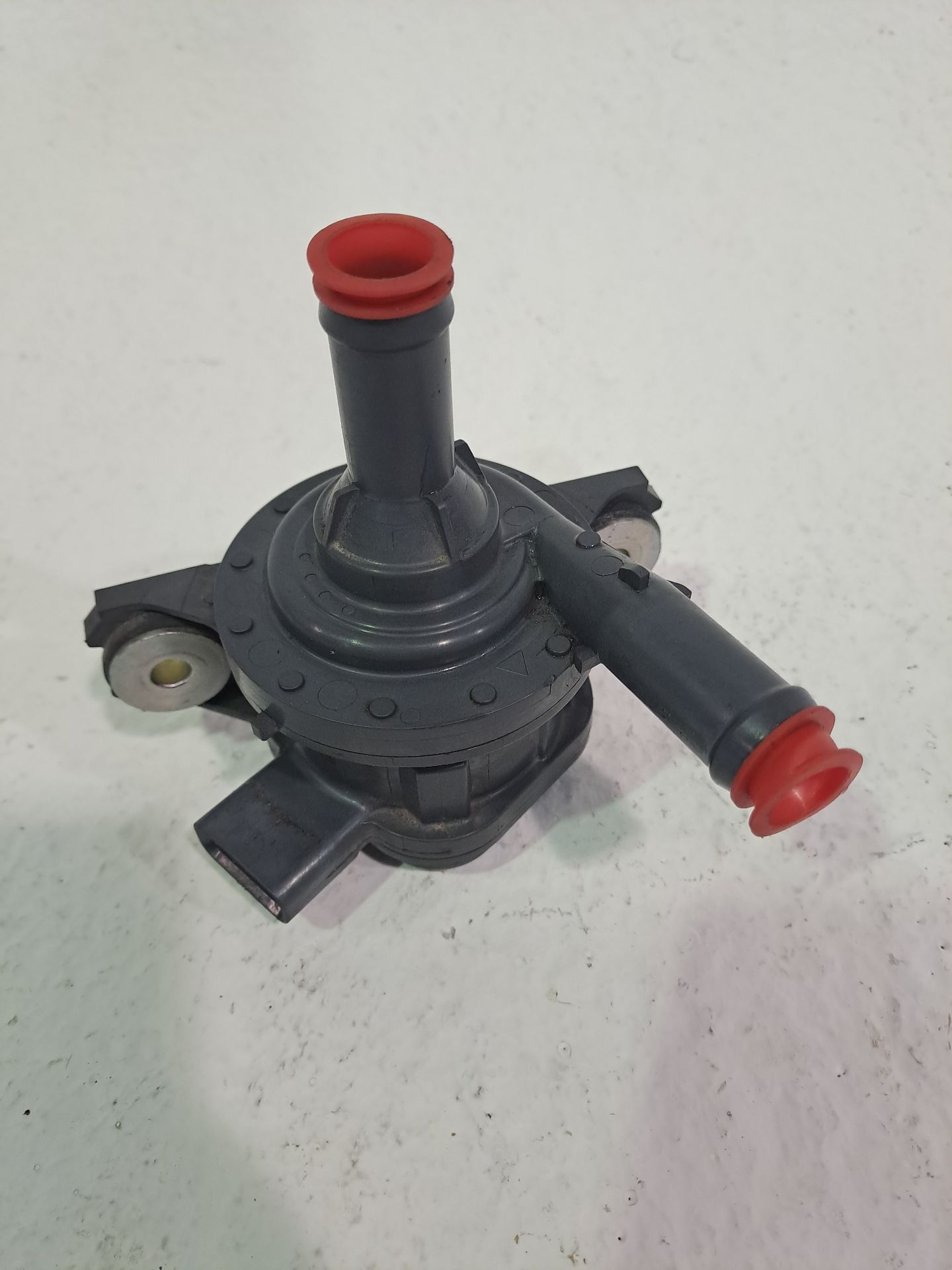 Water Pump TOYOTA YARIS