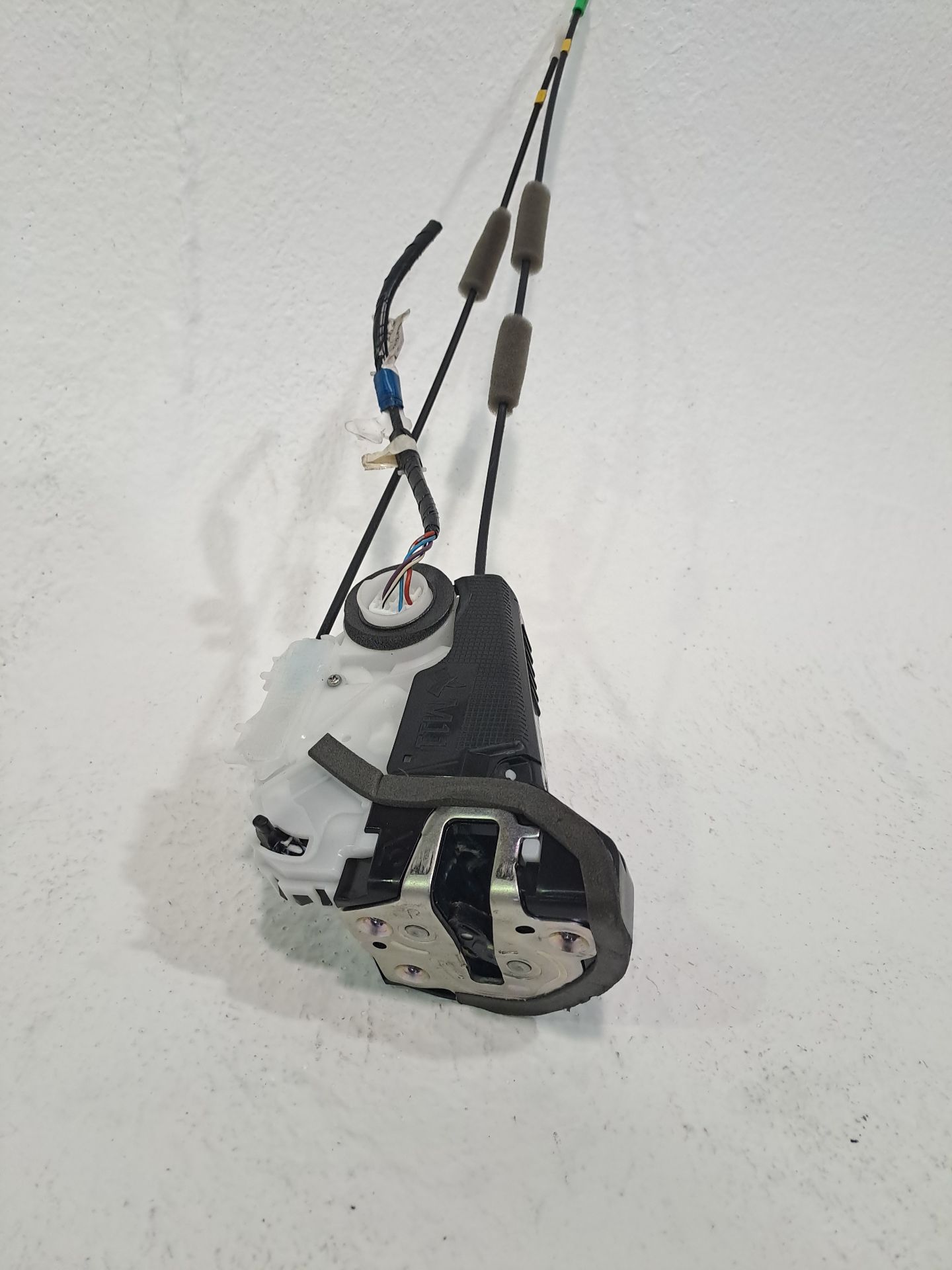 Rear right door lock TOYOTA YARIS