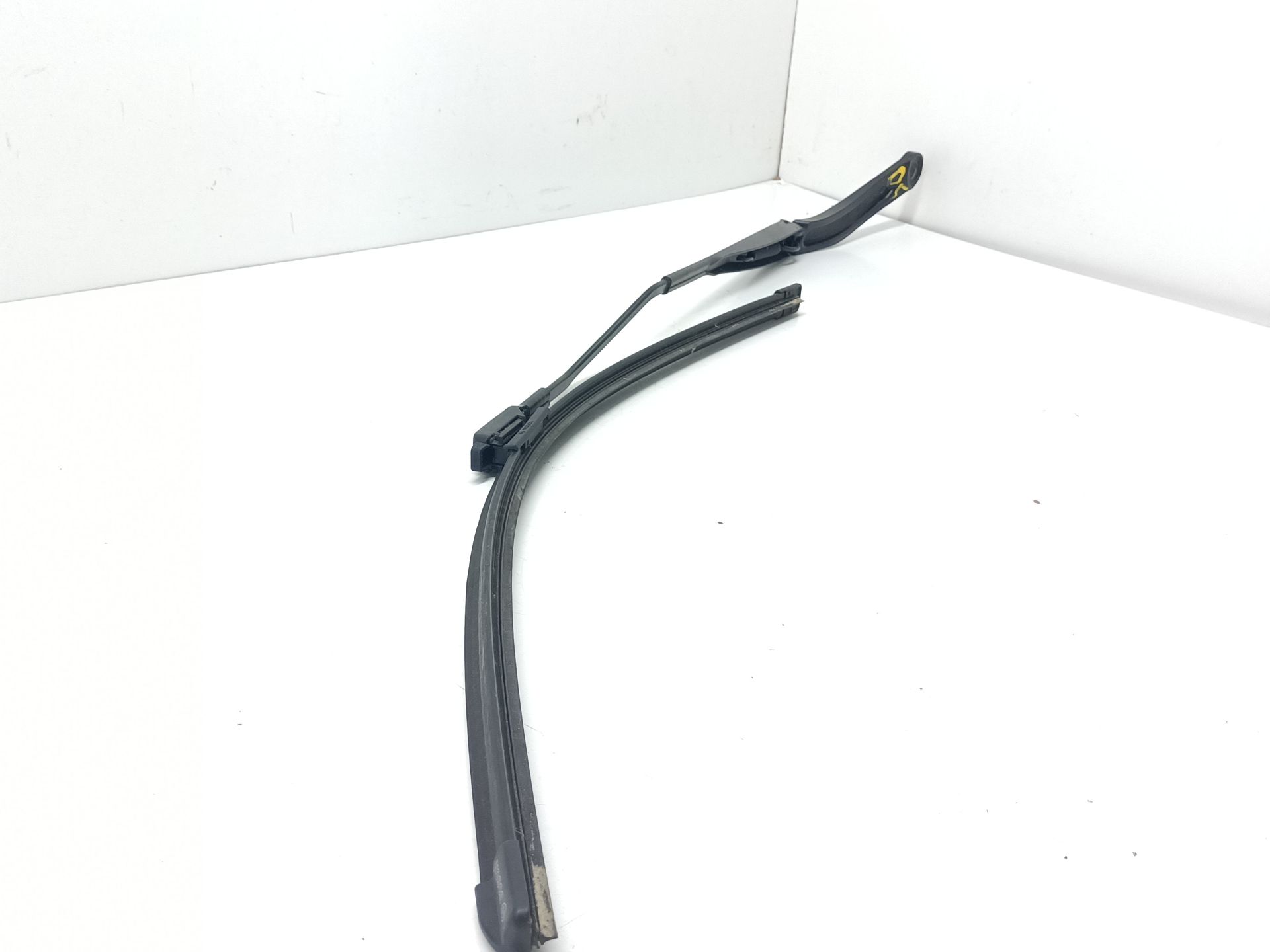 BRAZO LIMPIA DELANTERO DERECHO RENAULT CAPTUR