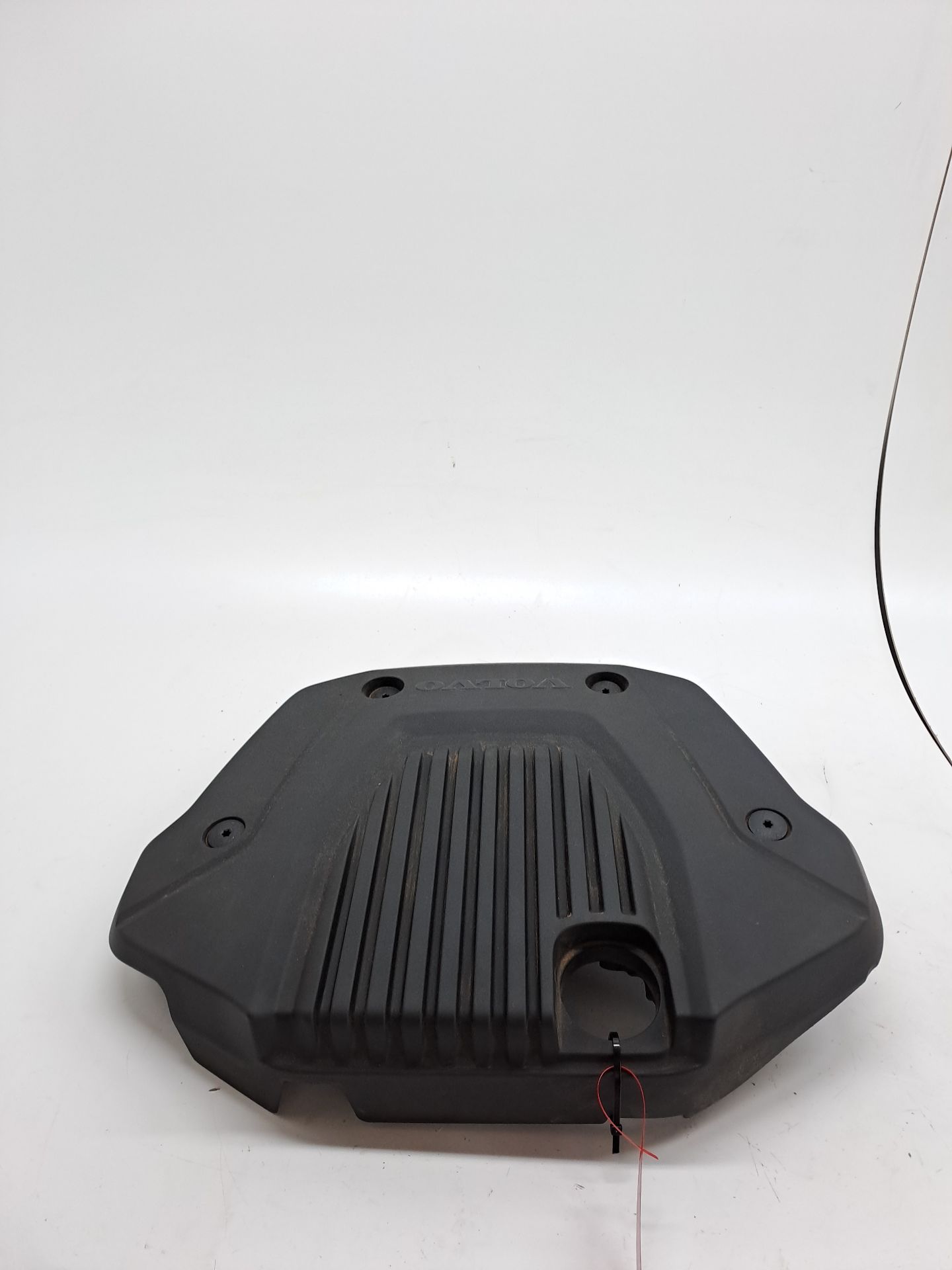 Engine cover VOLVO XC 40