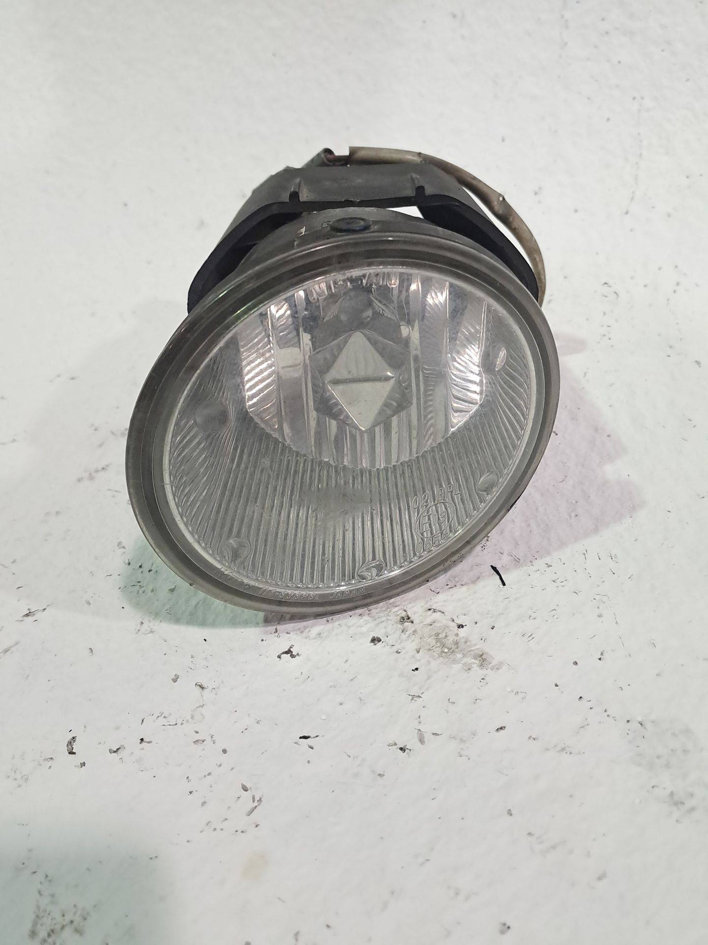Phare antibrouillard gauche NISSAN X-TRAIL (T30)