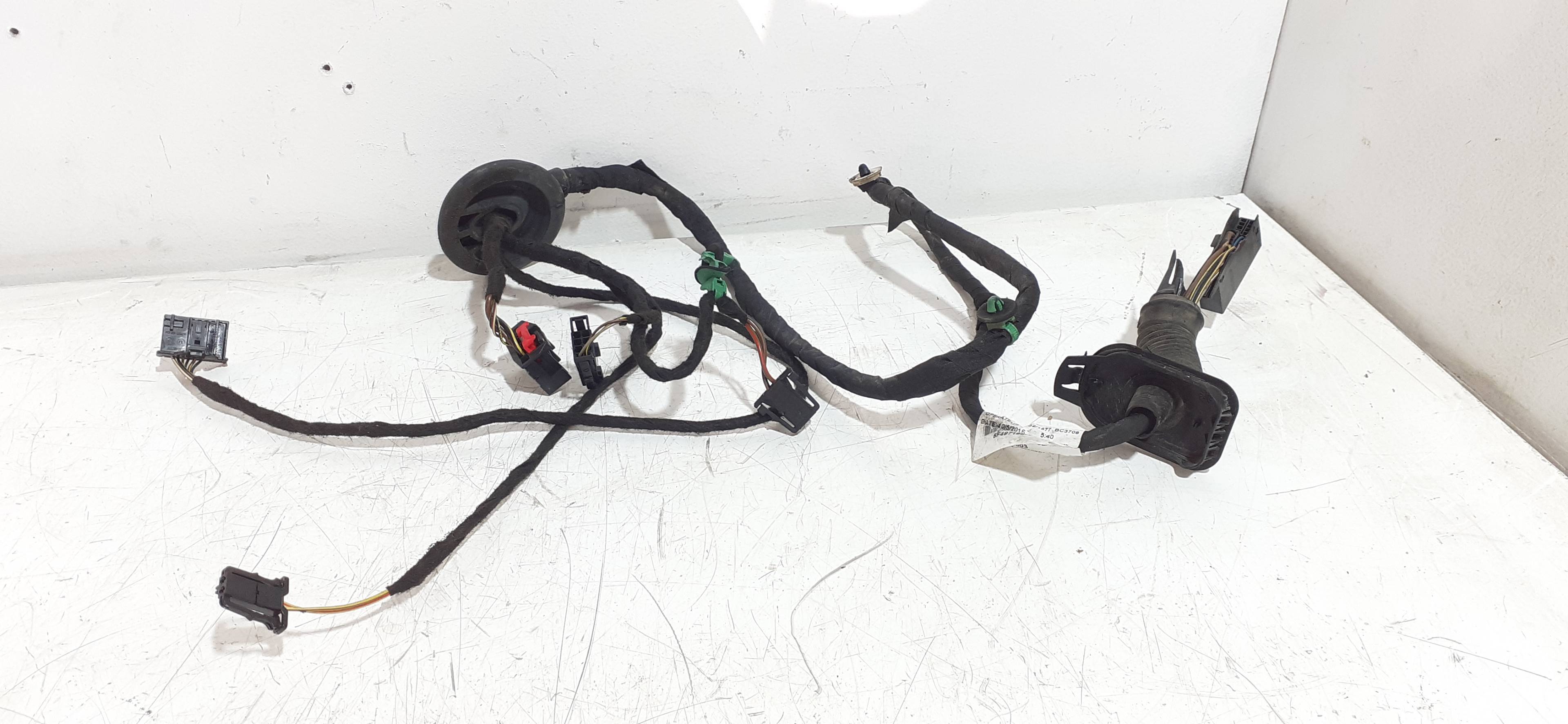 Rear left door lock SEAT LEON (5F1)