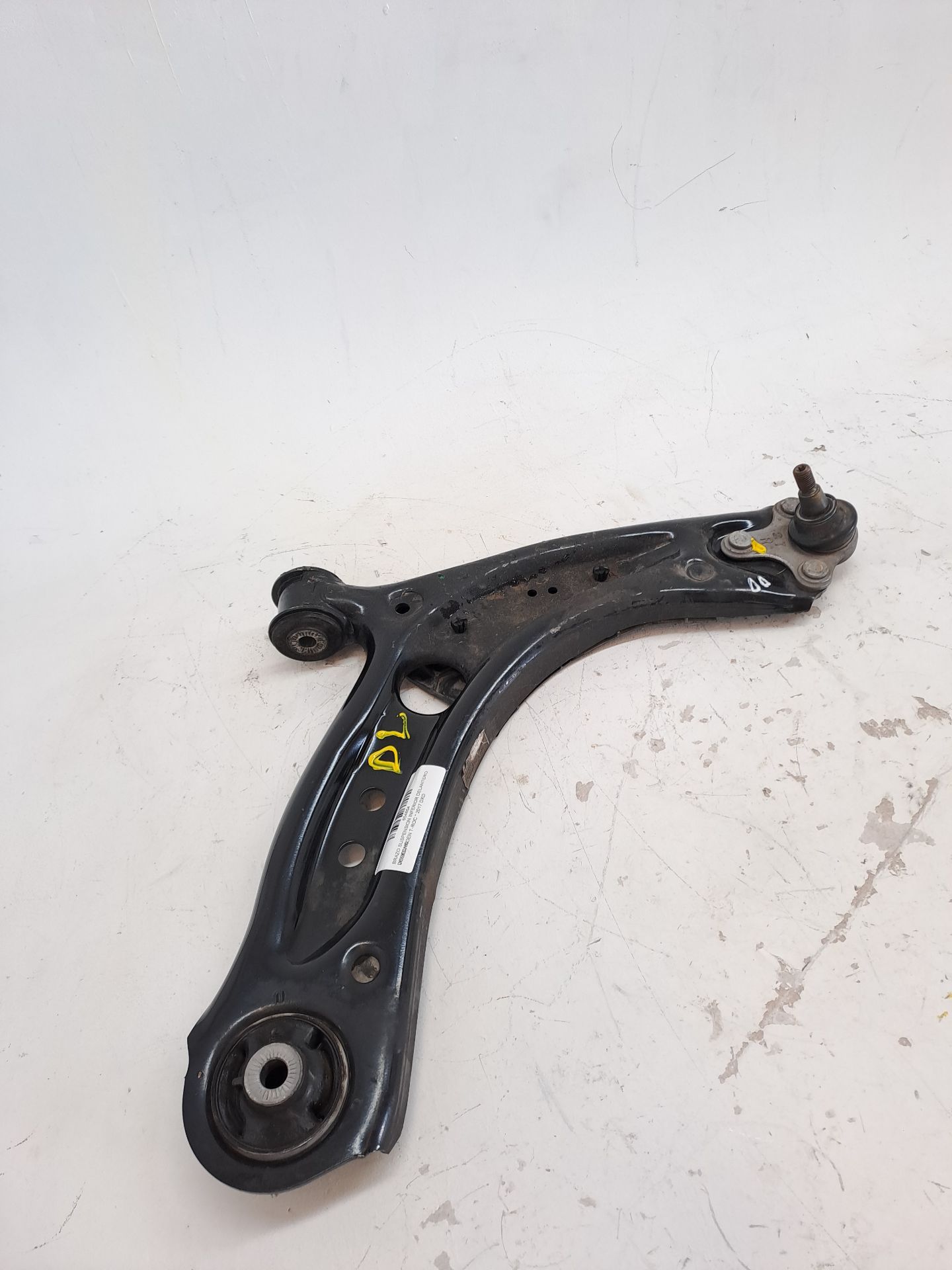 Braço de suspensão inferior dianteiro direito VOLKSWAGEN T-ROC