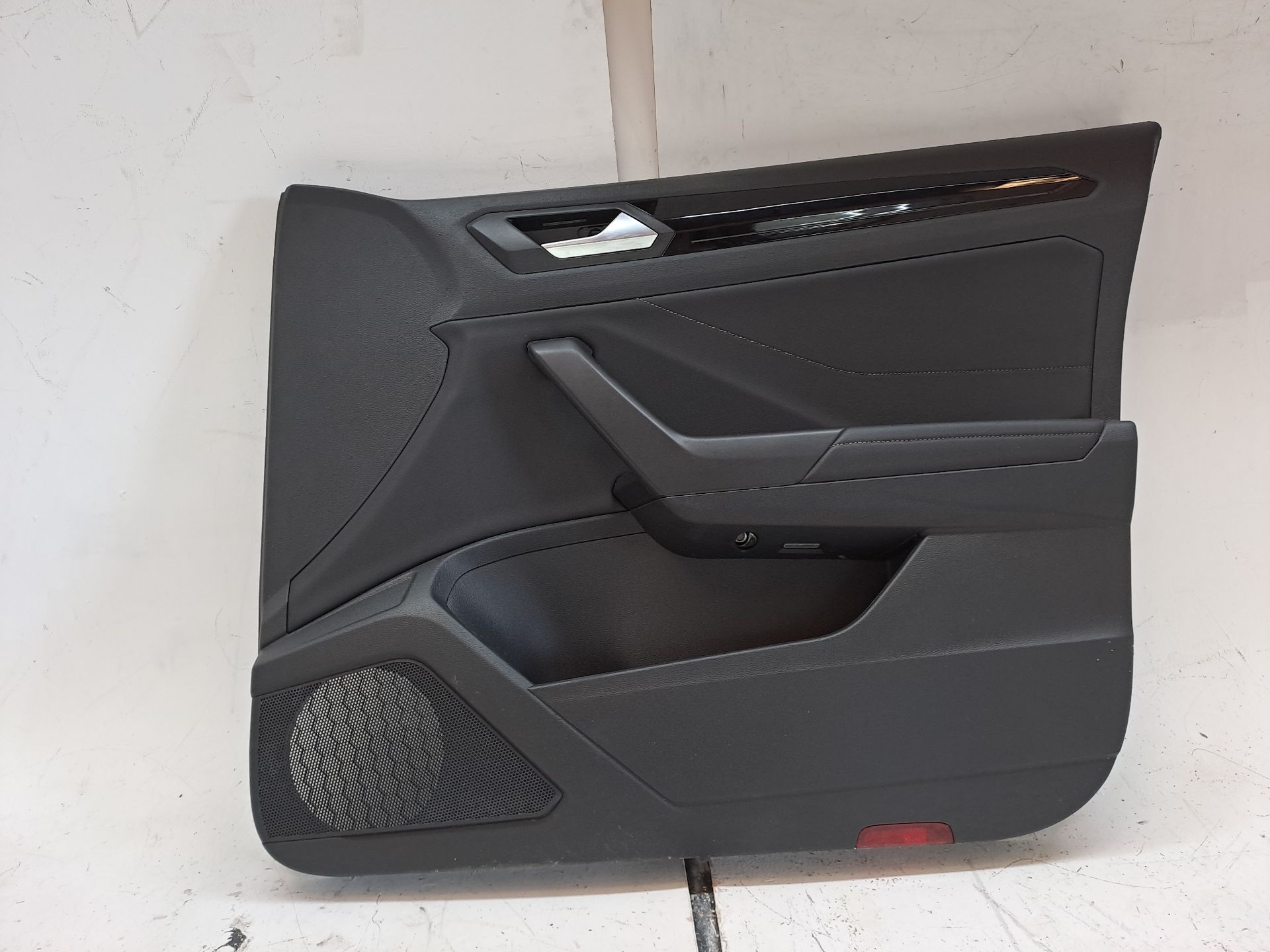 Garniture de porte avant droite VOLKSWAGEN T-ROC