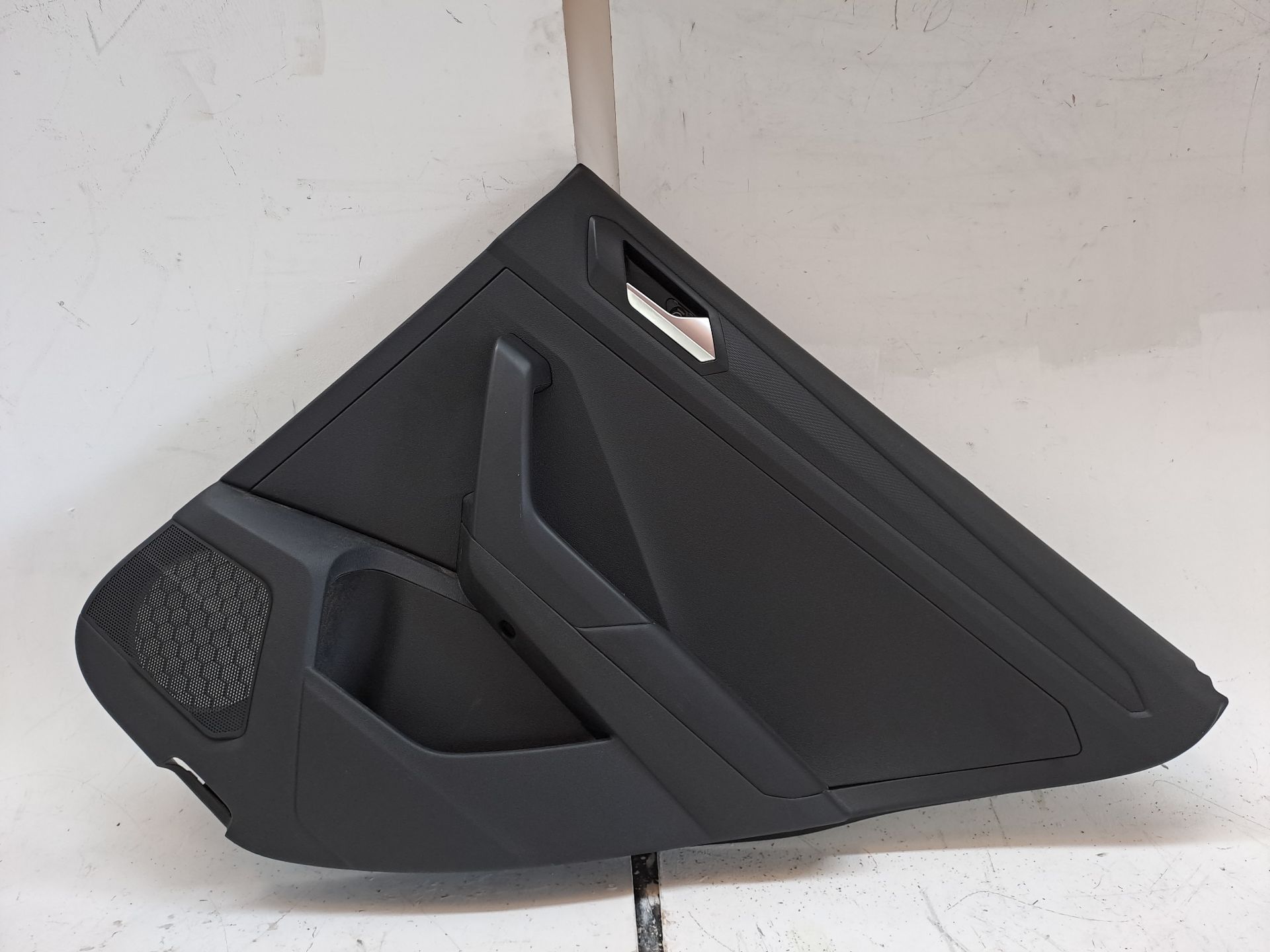 Rear Right Door Trim Panel VOLKSWAGEN T-ROC