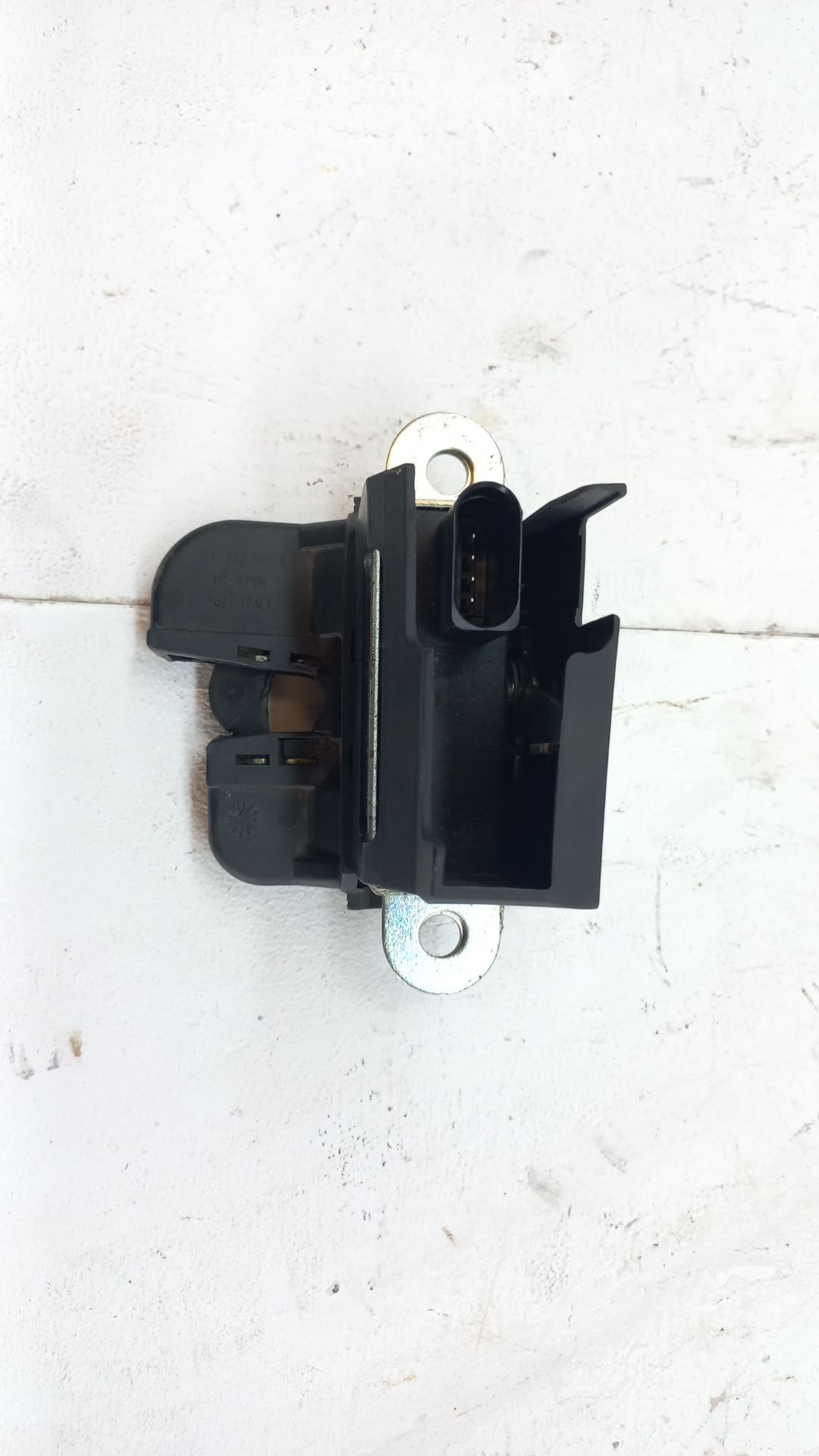 Boot/Tailgate lock VOLKSWAGEN GOLF PLUS (5M1)