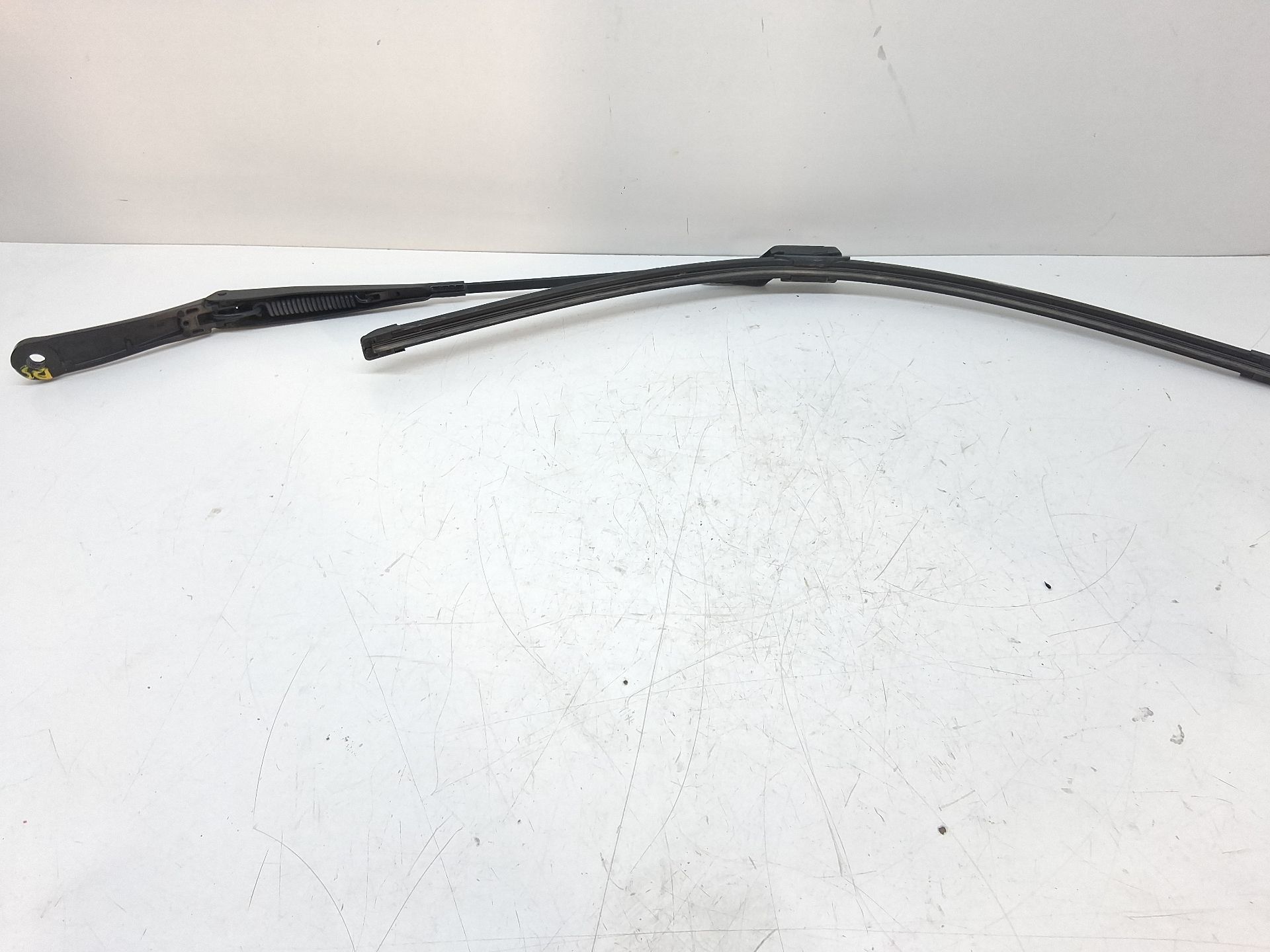 Wischerarm vorne links FORD FIESTA (CE1)