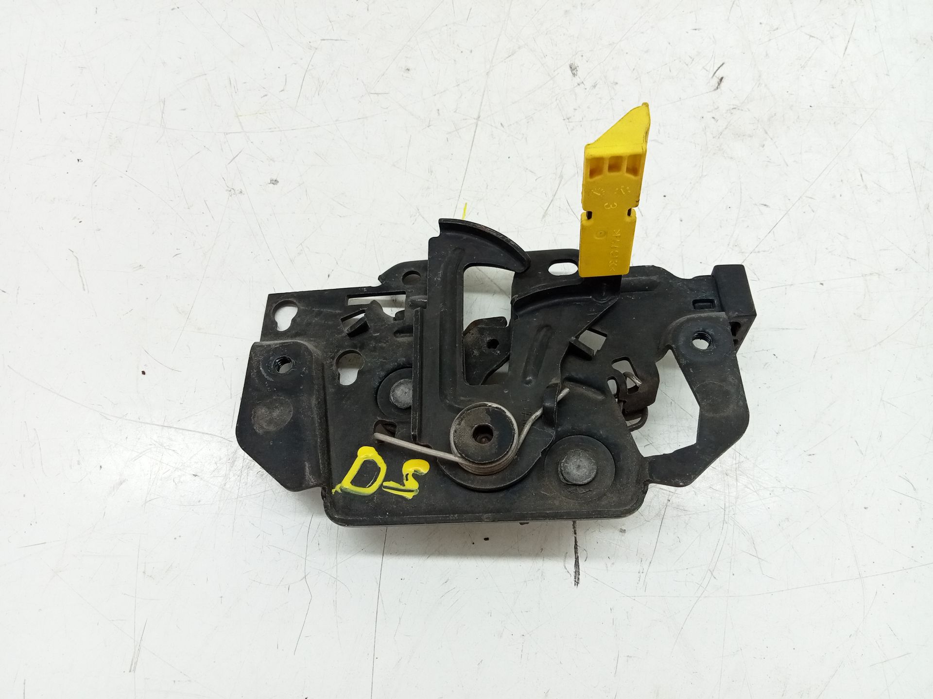CERRADURA CAPOT FORD FIESTA (CE1)