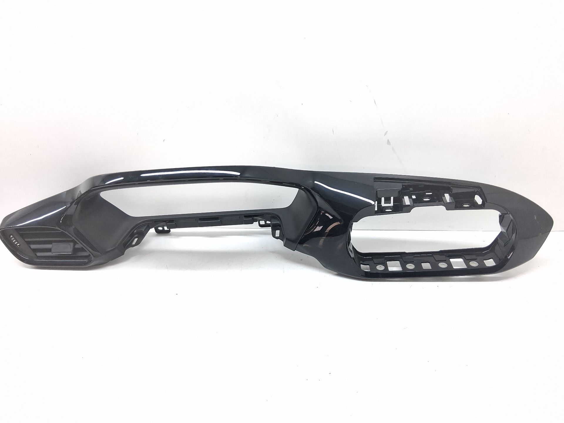 PLASTICO FORD FIESTA (CE1)