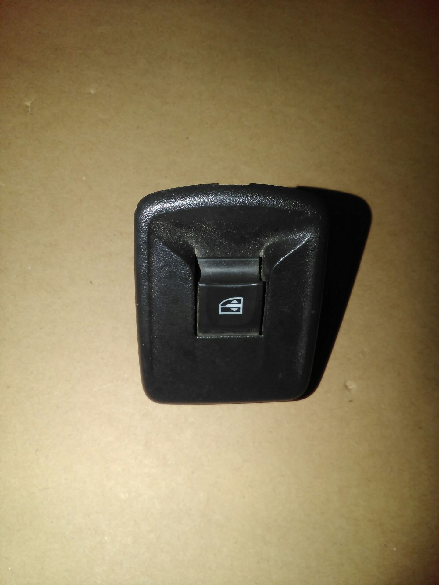 Comando vidro elétrico traseiro esquerdo DACIA LODGY