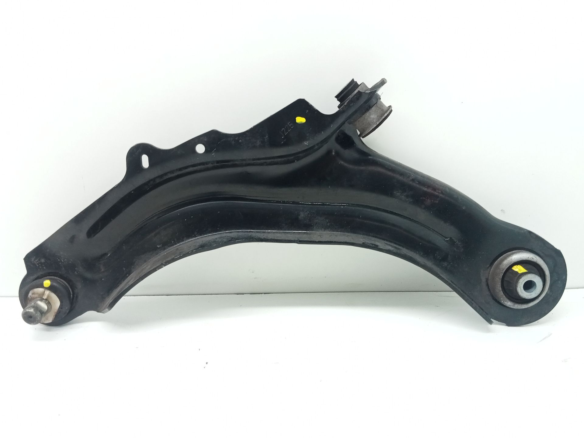 Front Left Lower Control Arm RENAULT CAPTUR
