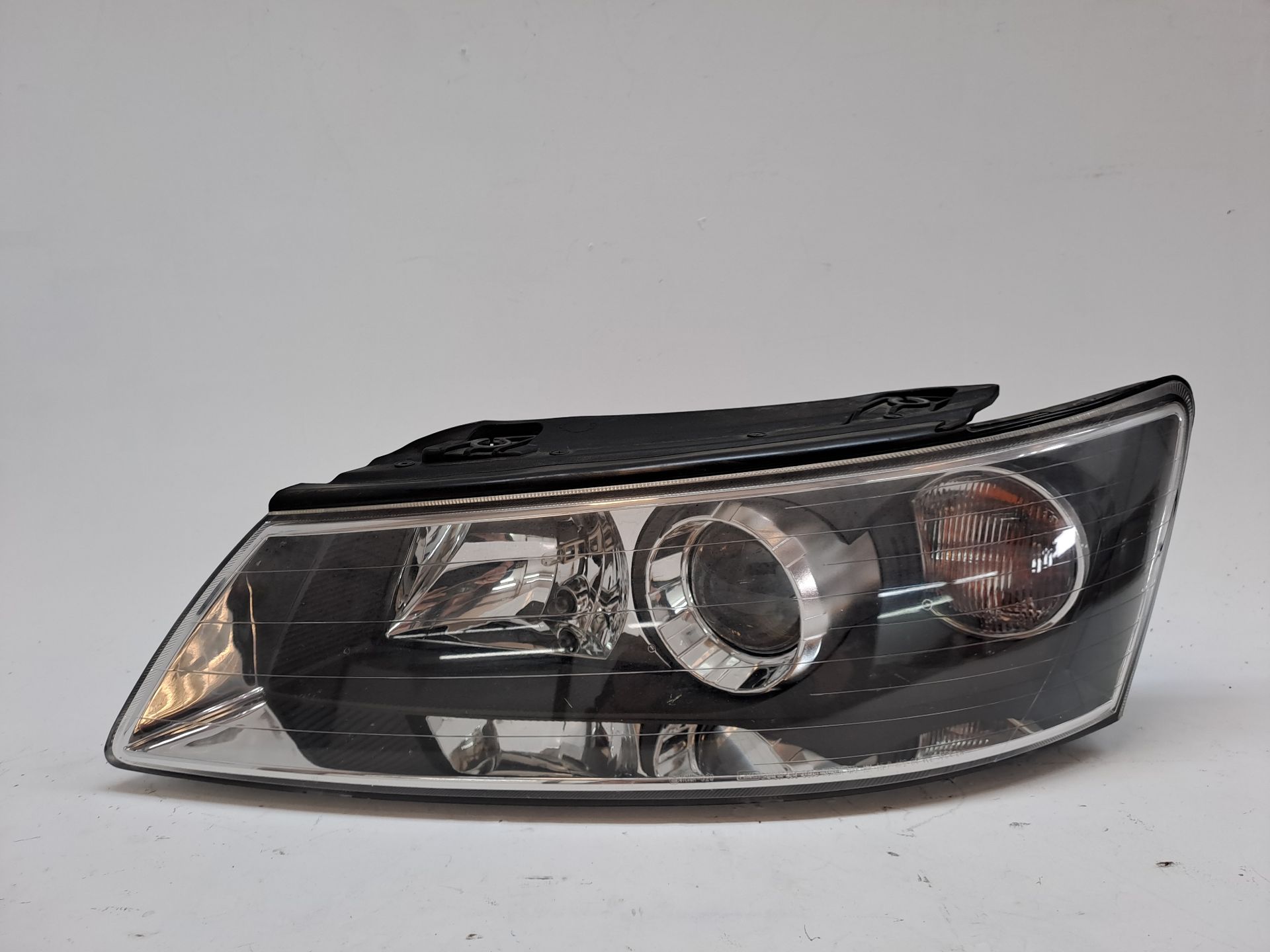 Left headlight HYUNDAI SONATA (NF)