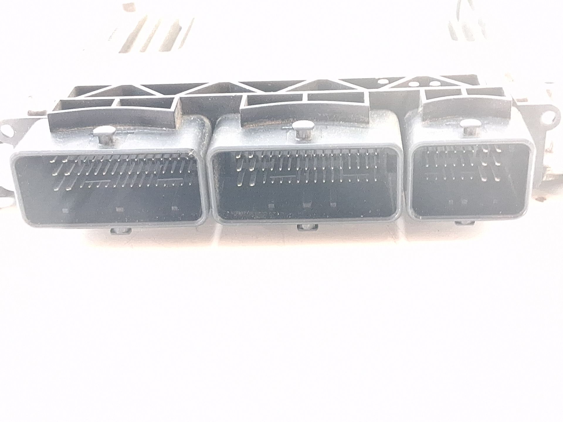 Calculateur moteur DACIA SANDERO