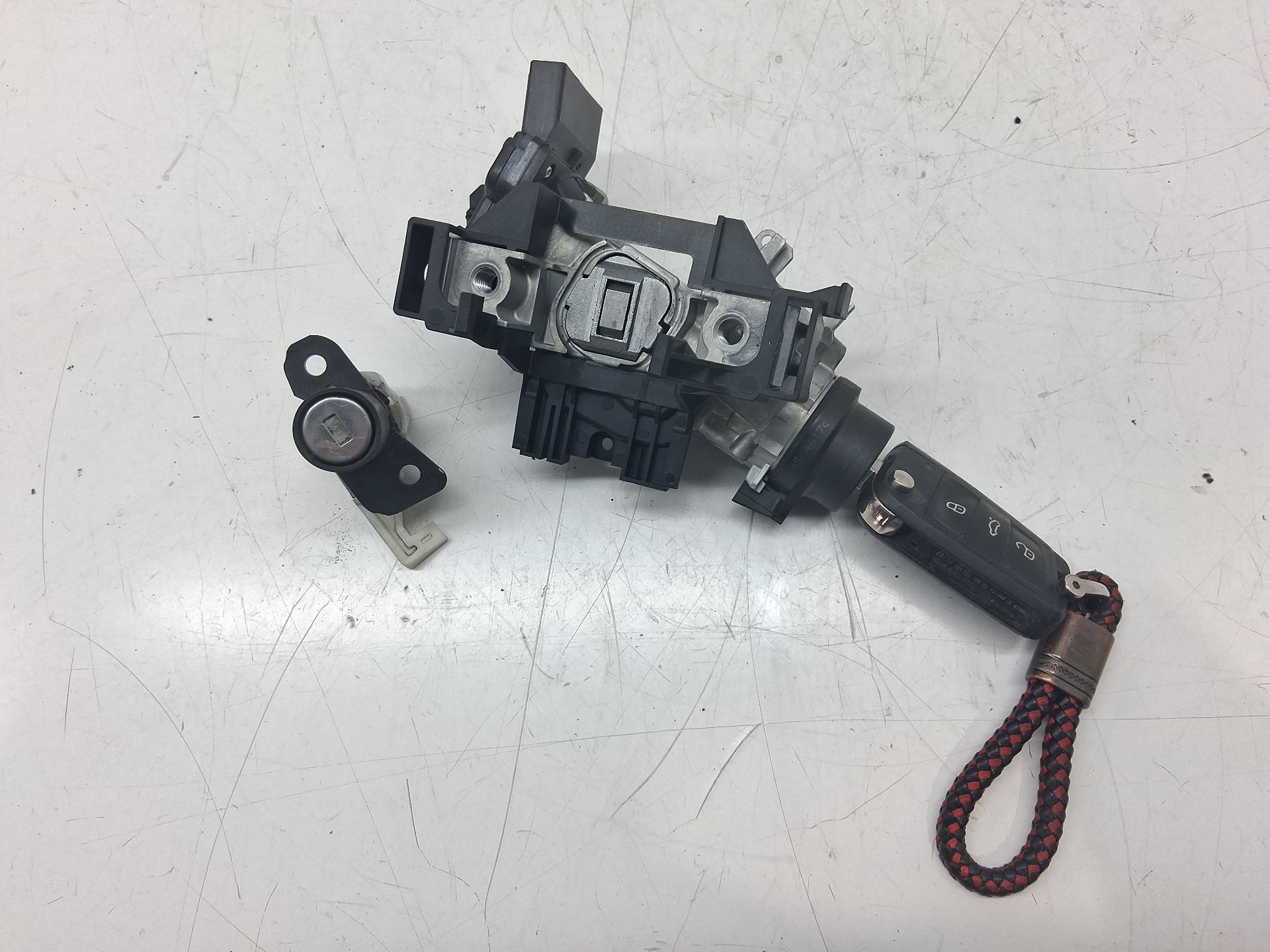 Ignition switch SEAT IBIZA SC (6P5)