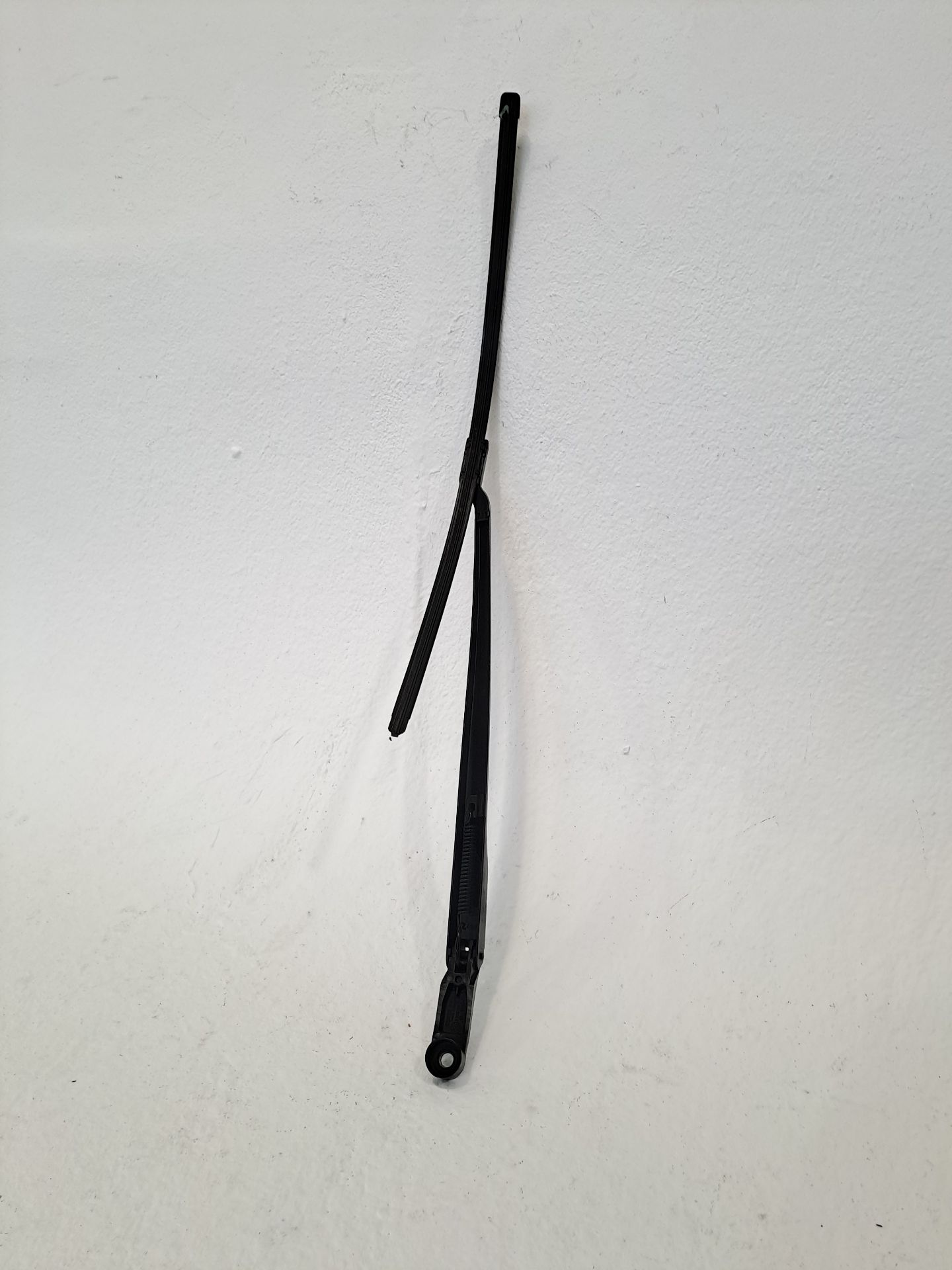 Front Left Wiper Arm TOYOTA AVENSIS SEDÁN (_T27_)