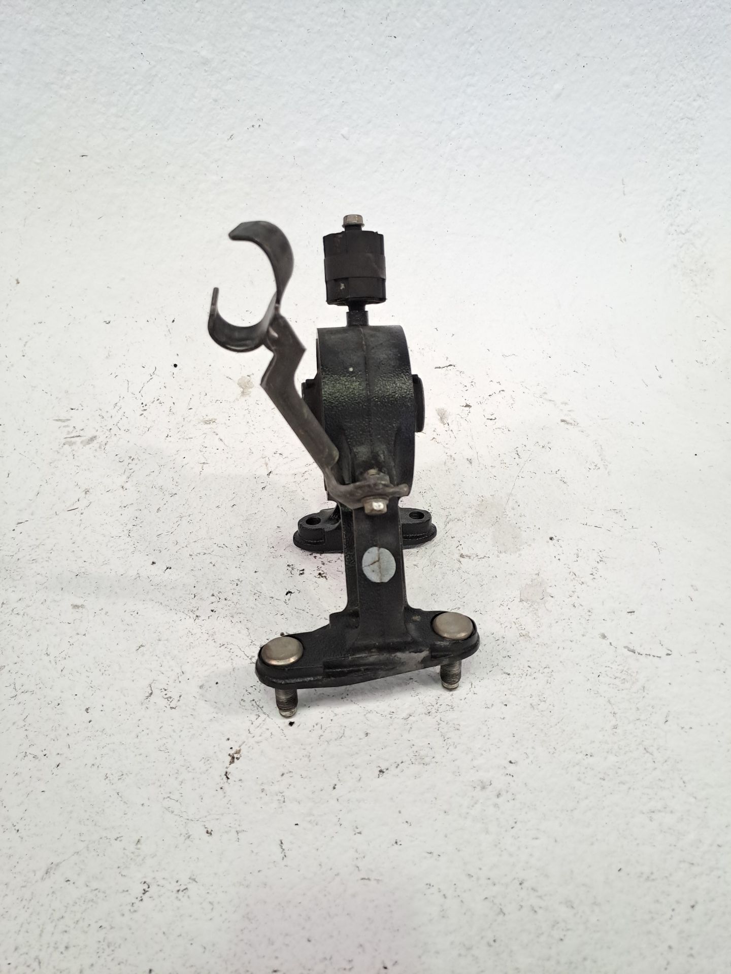 Rear engine mount TOYOTA AVENSIS SEDÁN (_T27_)