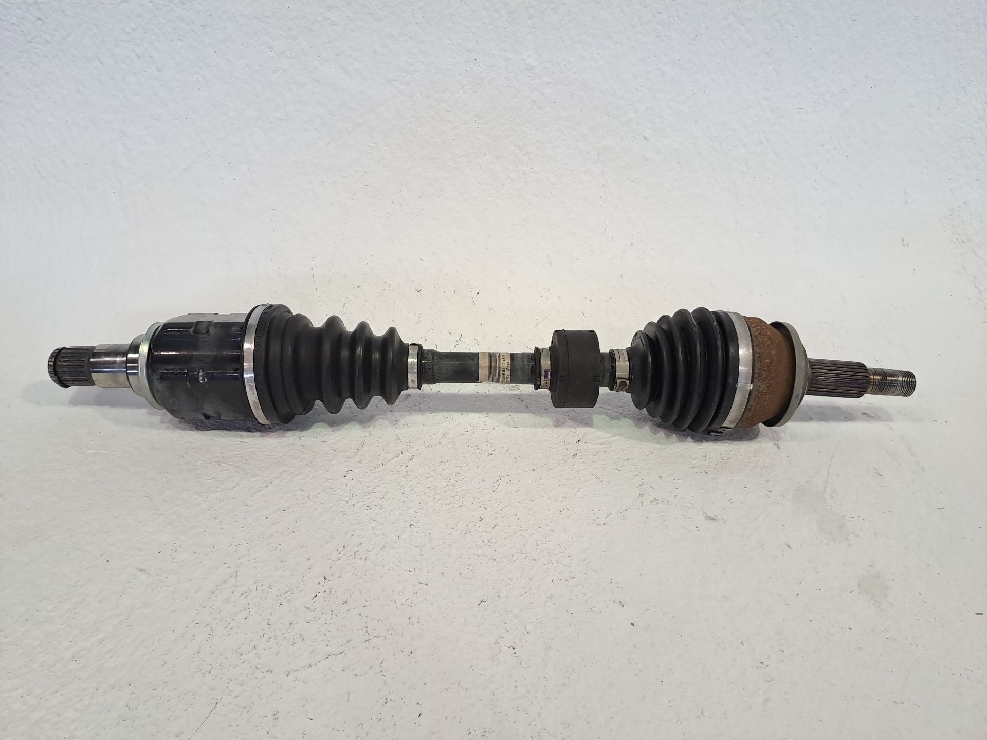 Antriebswelle vorne links TOYOTA AVENSIS SEDÁN (_T27_)