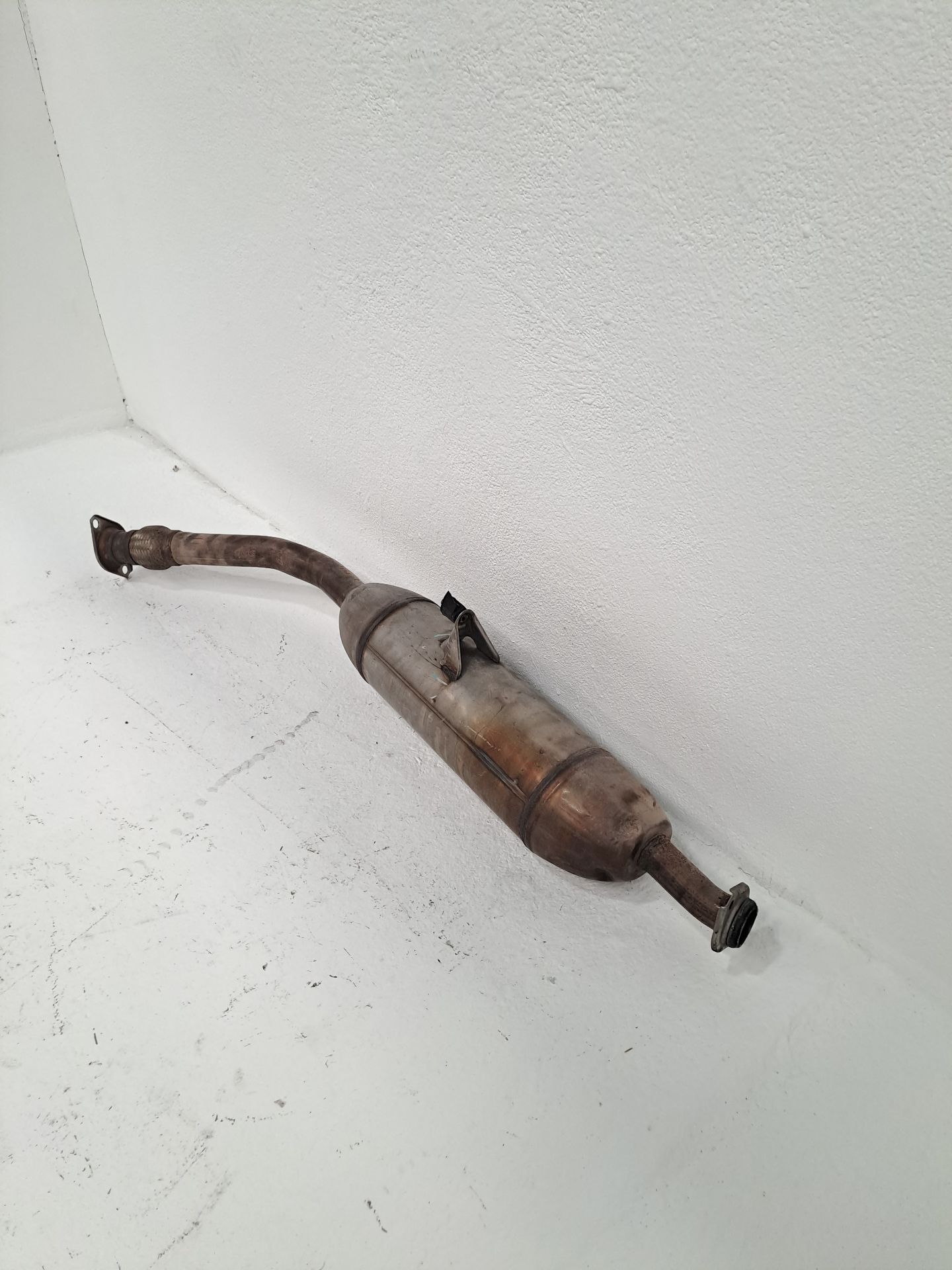Rear silencer TOYOTA AVENSIS SEDÁN (_T27_)