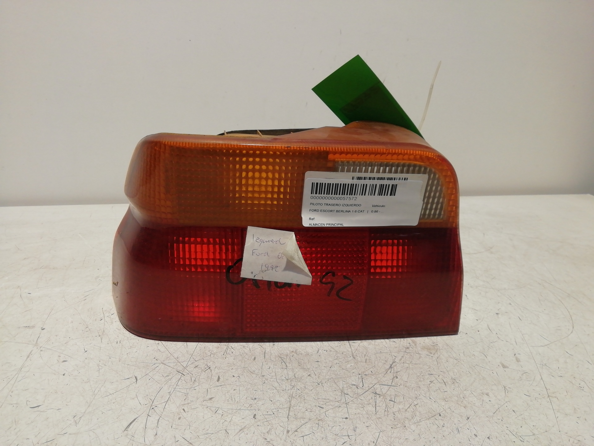 Farol traseiro esquerdo FORD ESCORT BERLINA
