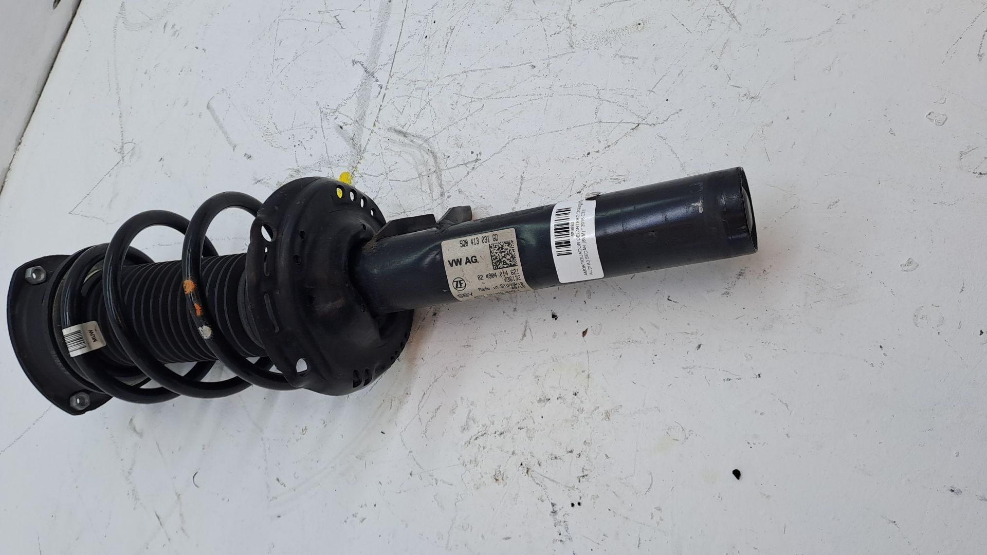 Stoßdämpfer vorne links AUDI A3 SEDÁN (8VM)