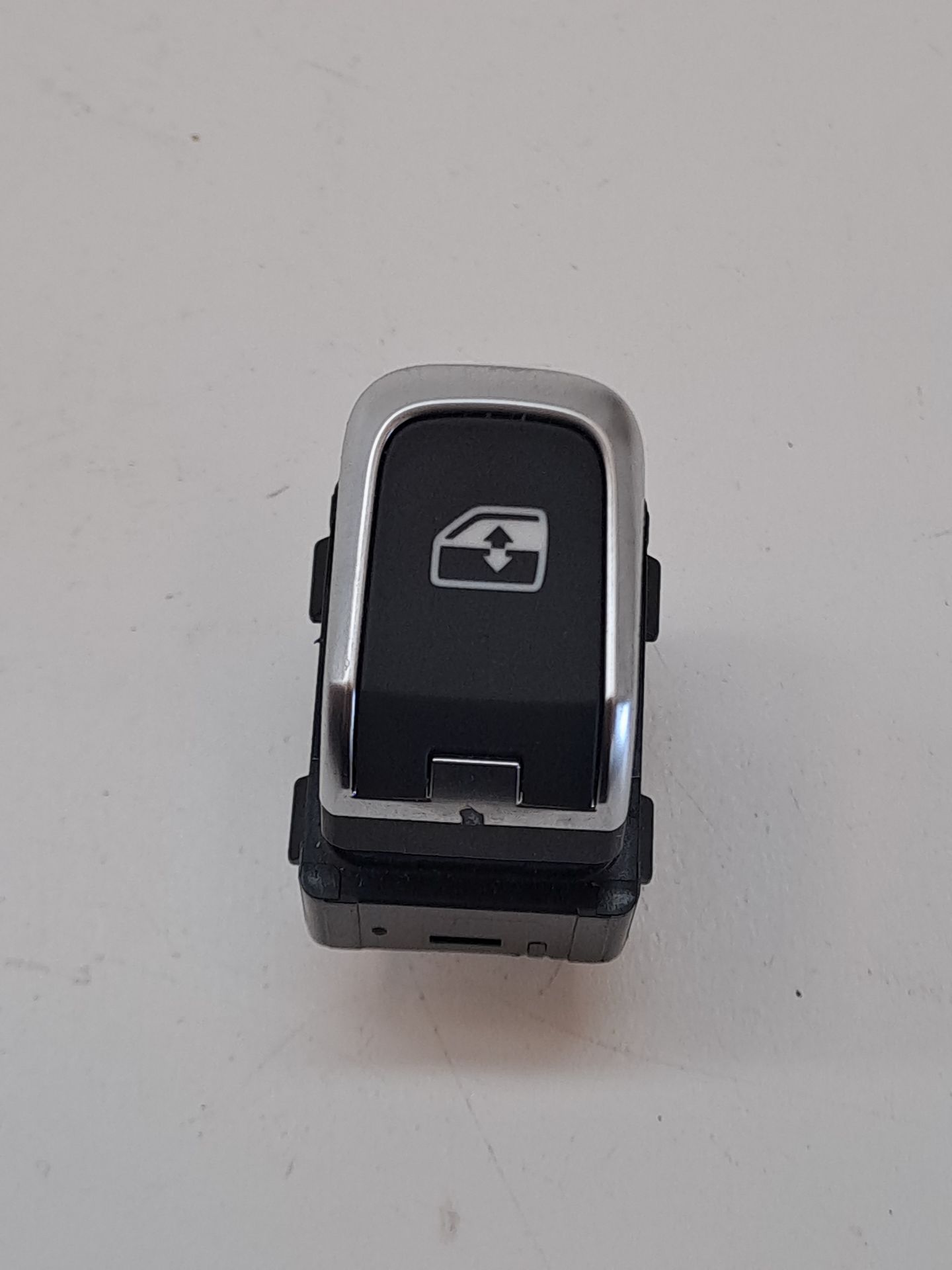 Fensterheberschalter hinten rechts AUDI A3 SEDÁN (8VM)