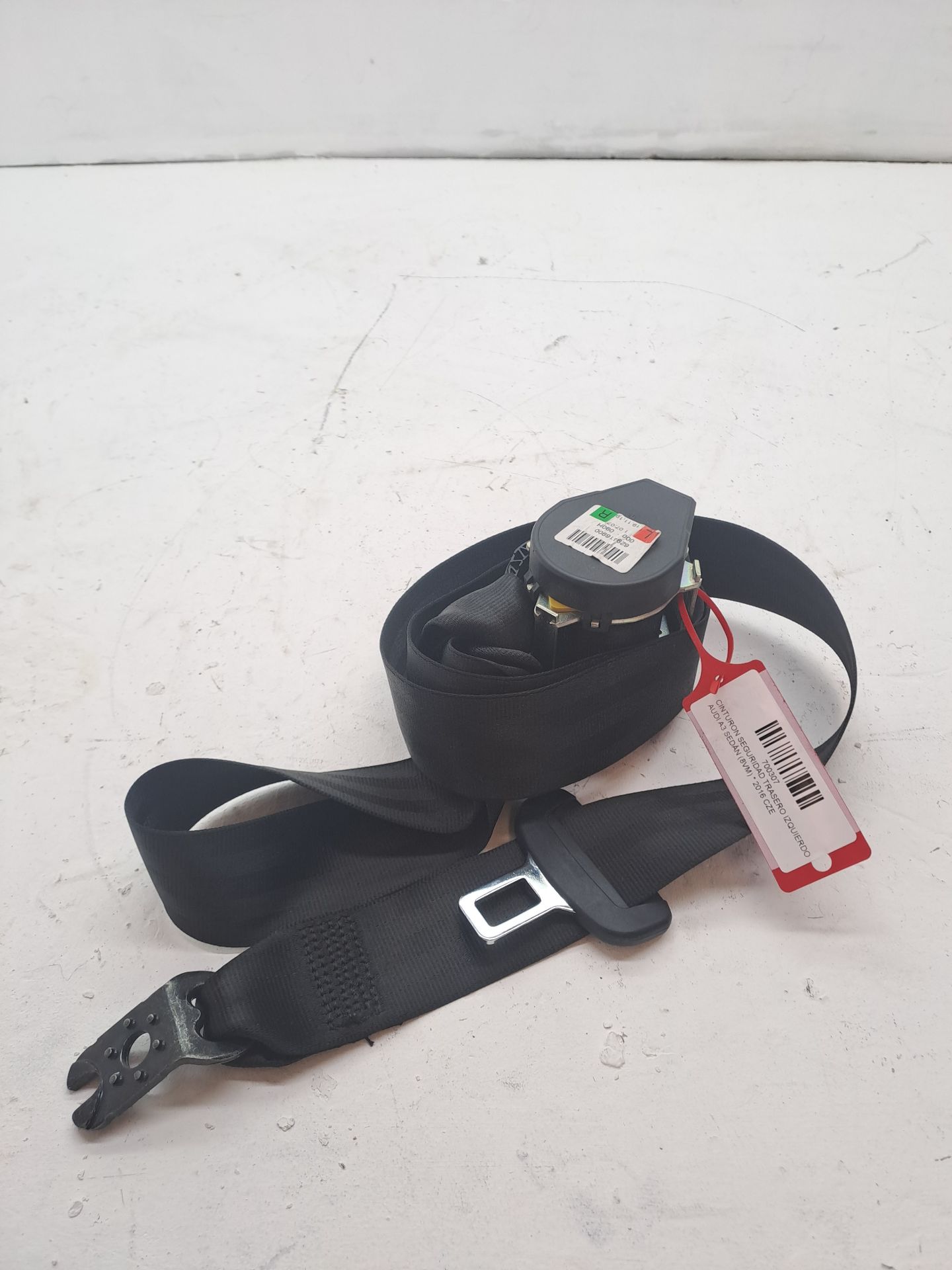 CINTURON SEGURIDAD TRASERO IZQUIERDO AUDI A3 SEDÁN (8VM)