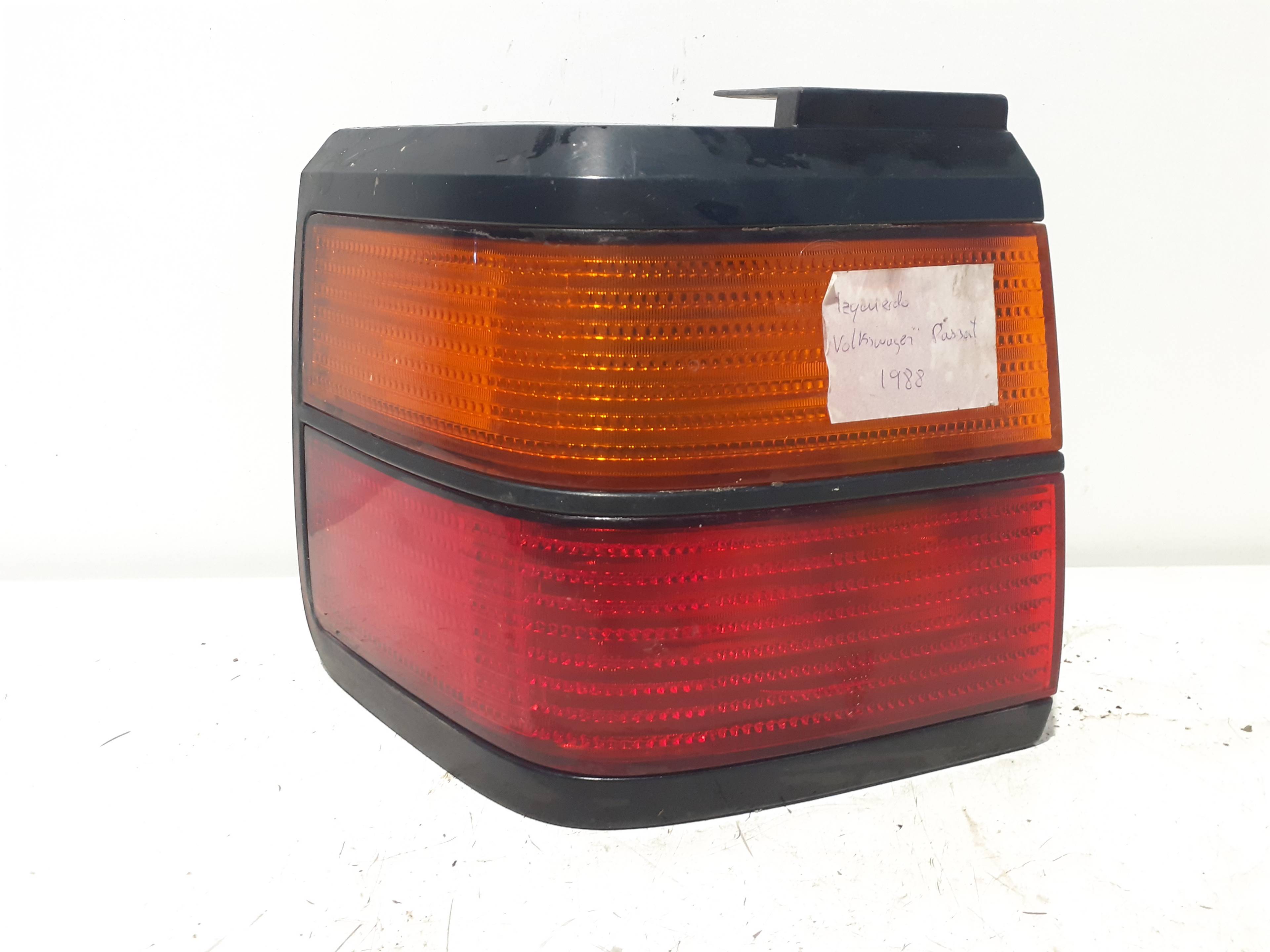 Feu arrière gauche VOLKSWAGEN PASSAT VARIANT (315)