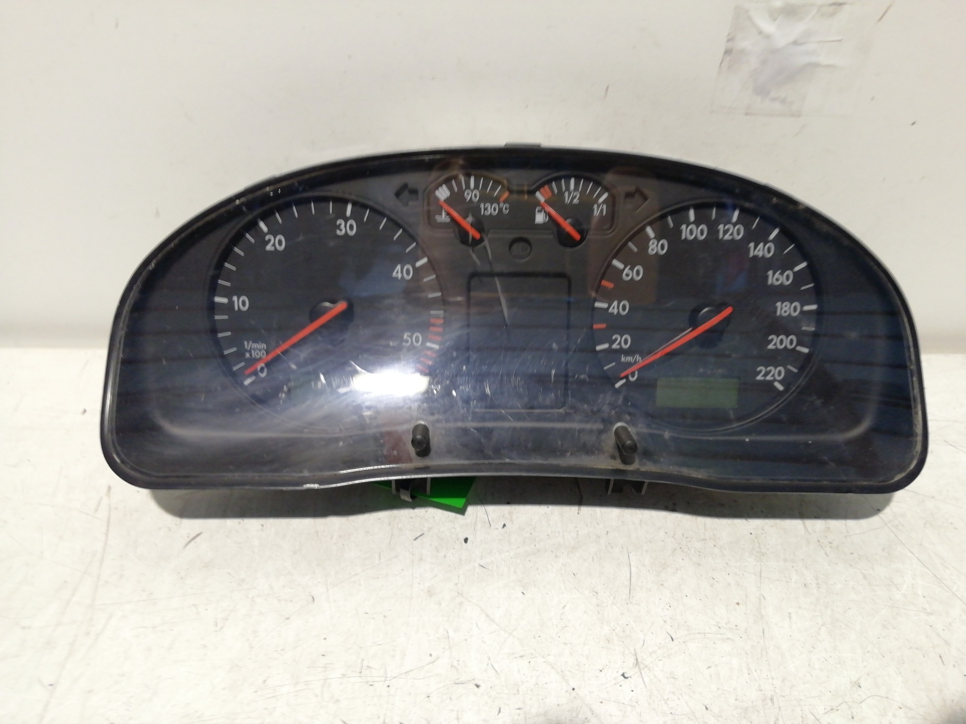Combiné d’instruments VOLKSWAGEN PASSAT VARIANT (315)
