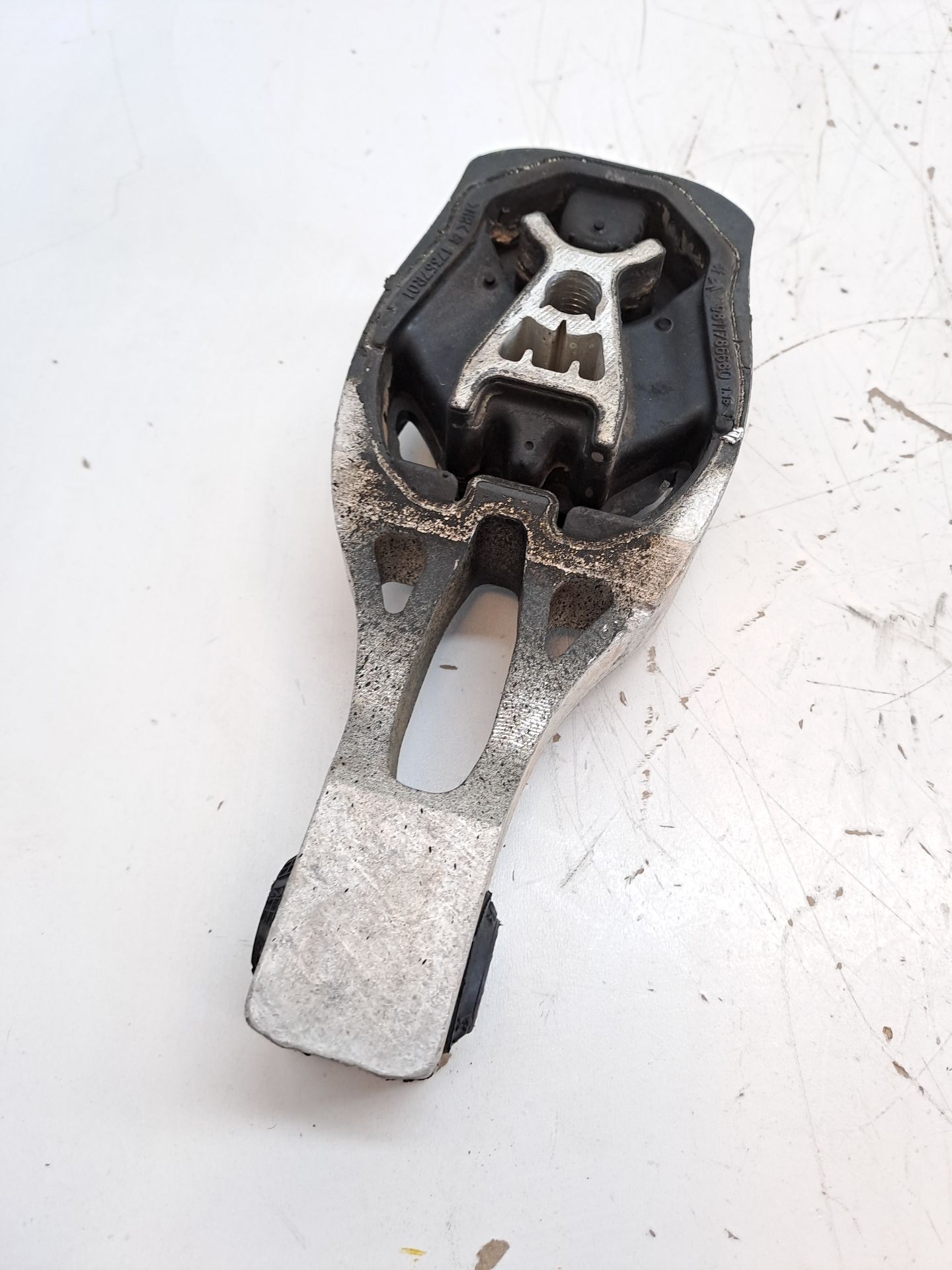 Support moteur OPEL ASTRA K SPORTS TOURER
