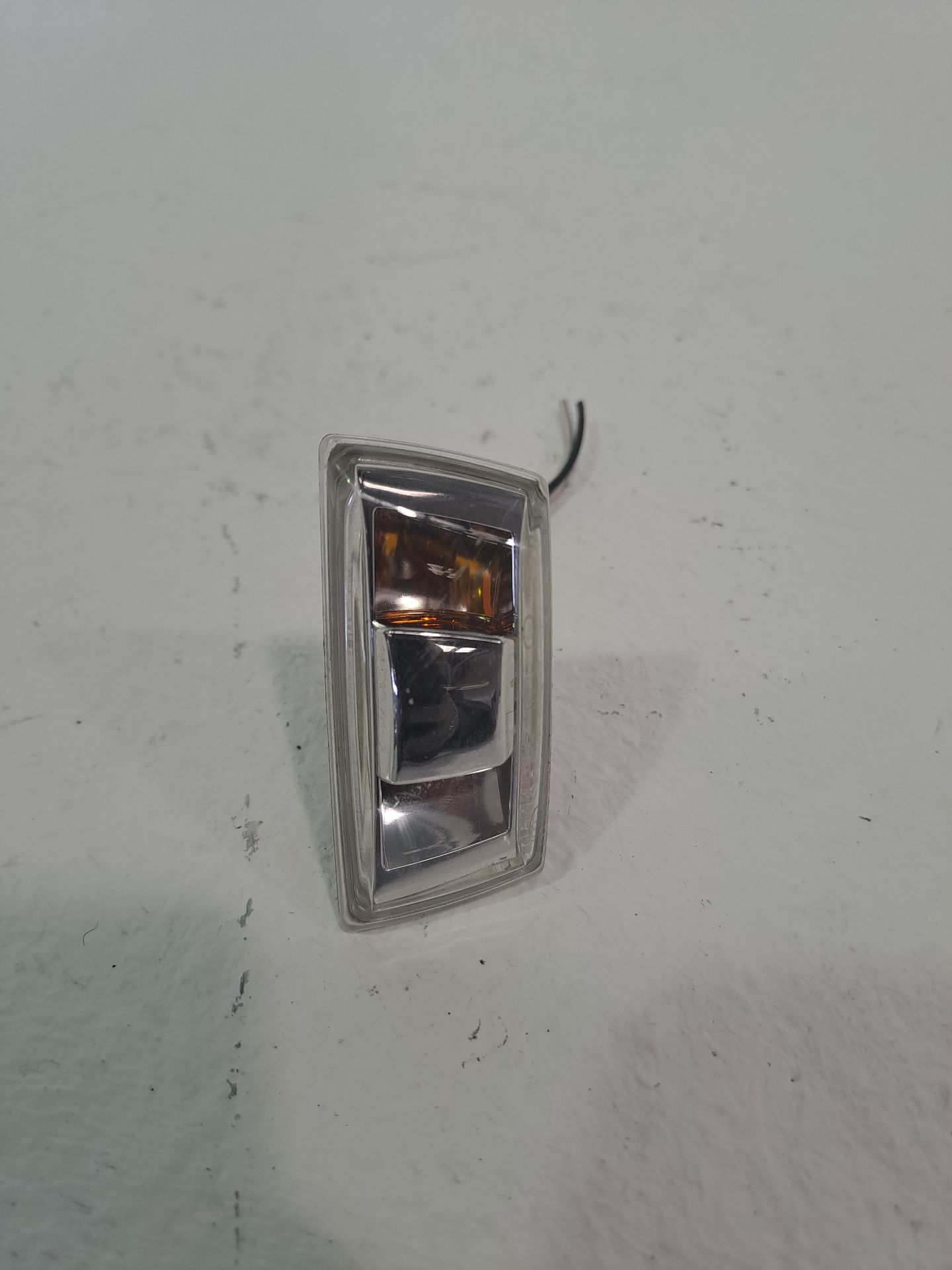 Luz lateral direita OPEL CORSA D (S07)