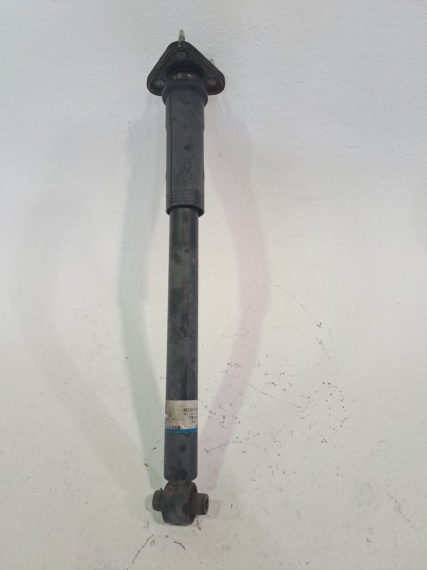 Stoßdämpfer hinten links LEXUS IS 300 (JCE10)