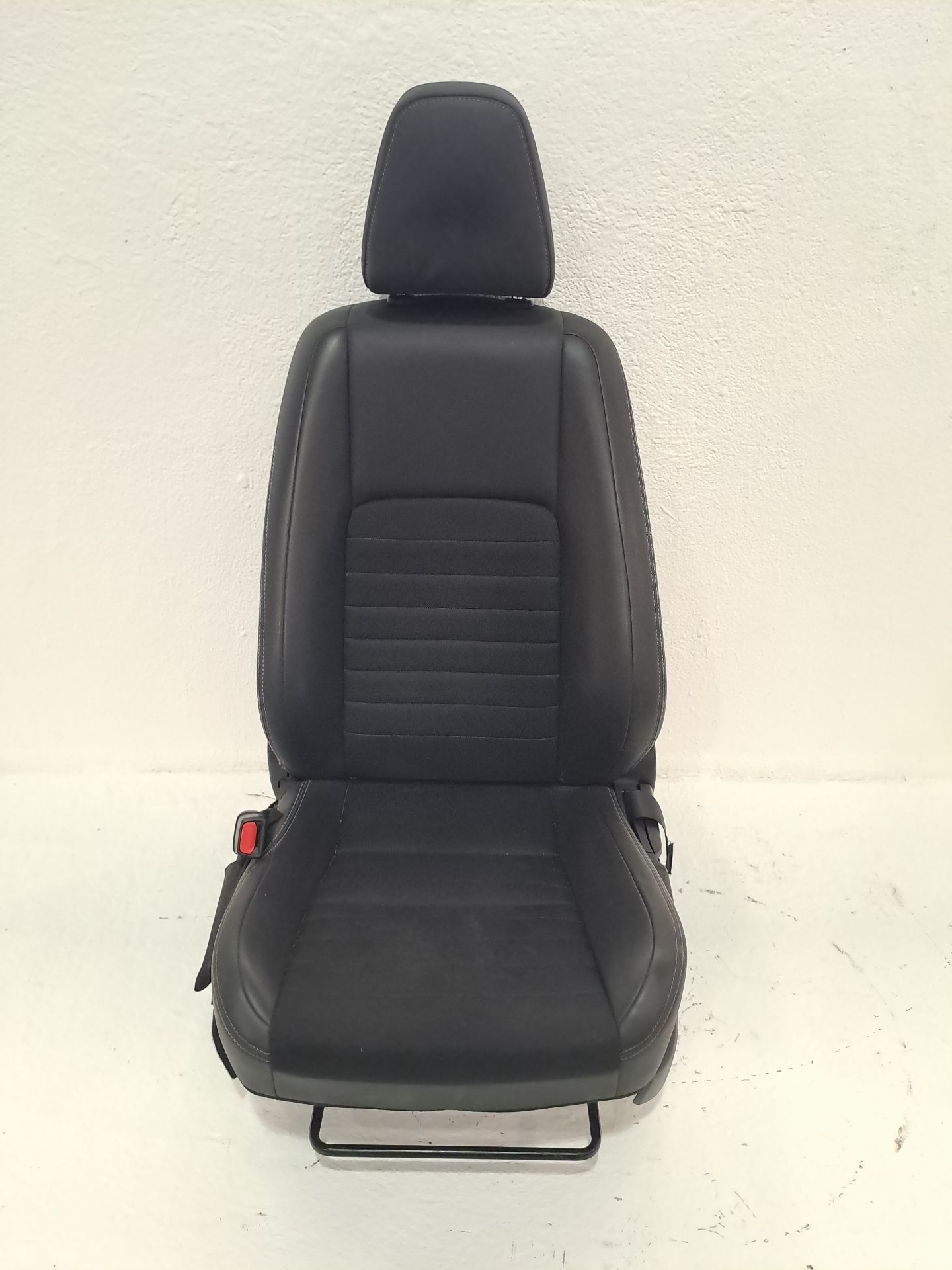 Vordersitz links LEXUS IS 300 (JCE10)