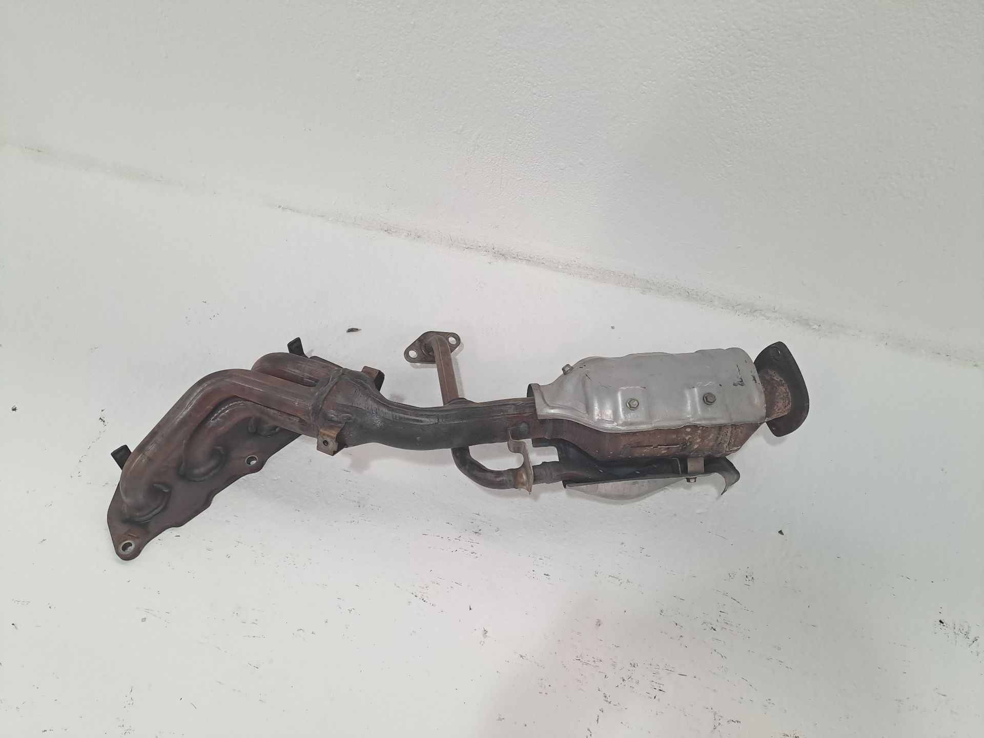 Catalytic converter LEXUS IS 300 (JCE10)