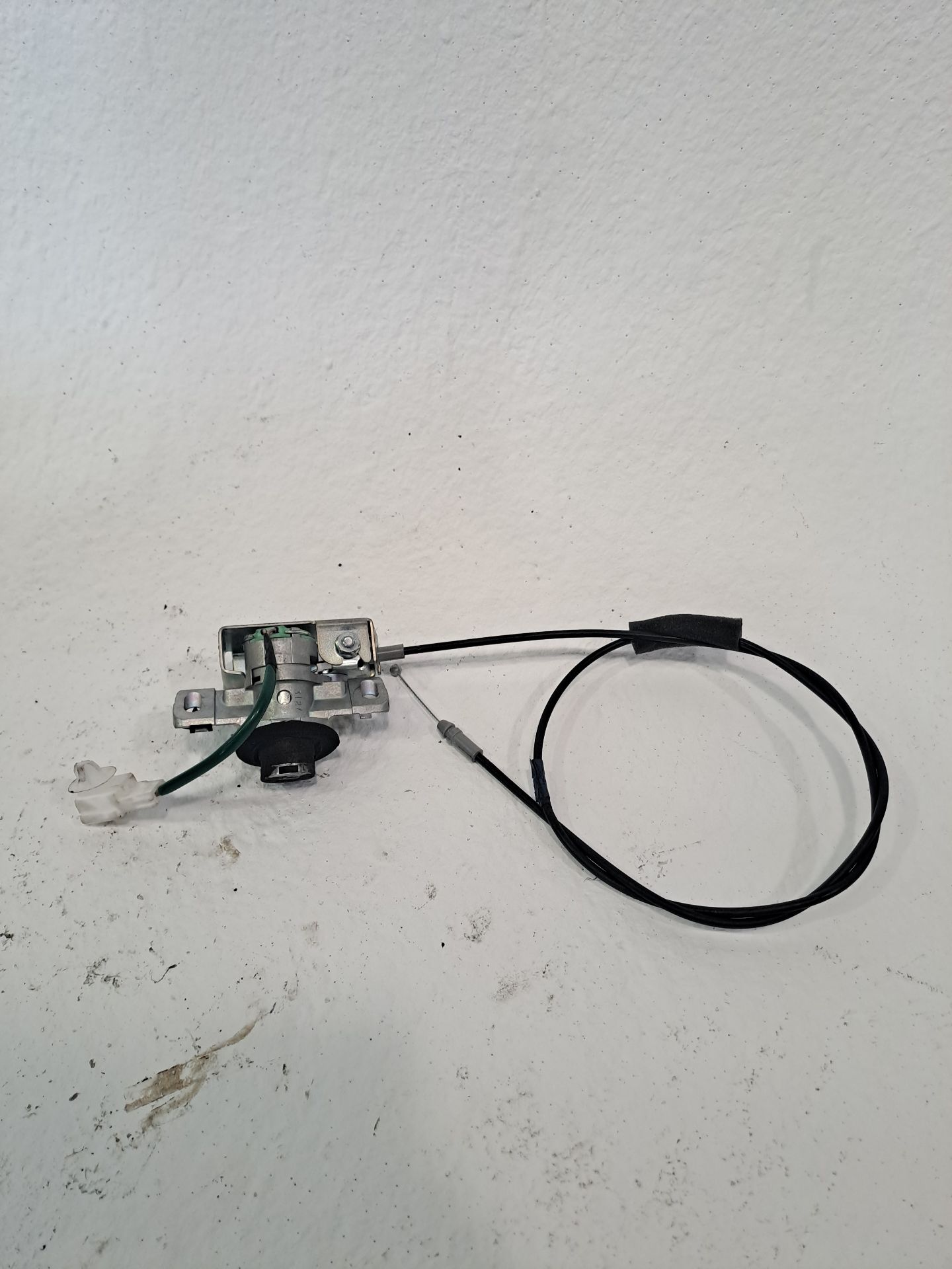 Boot/Tailgate lock LEXUS IS 300 (JCE10)