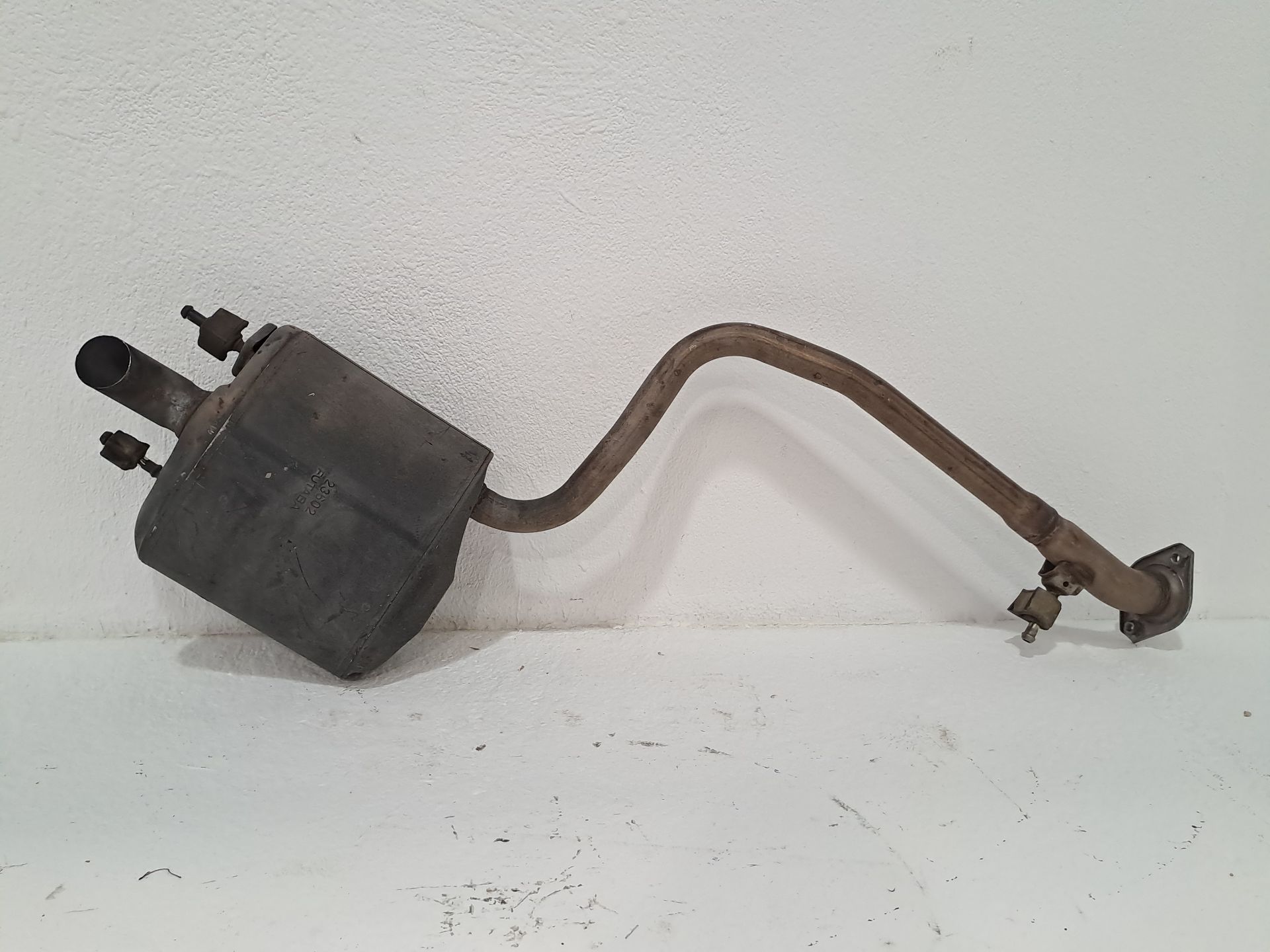 Rear silencer LEXUS IS 300 (JCE10)