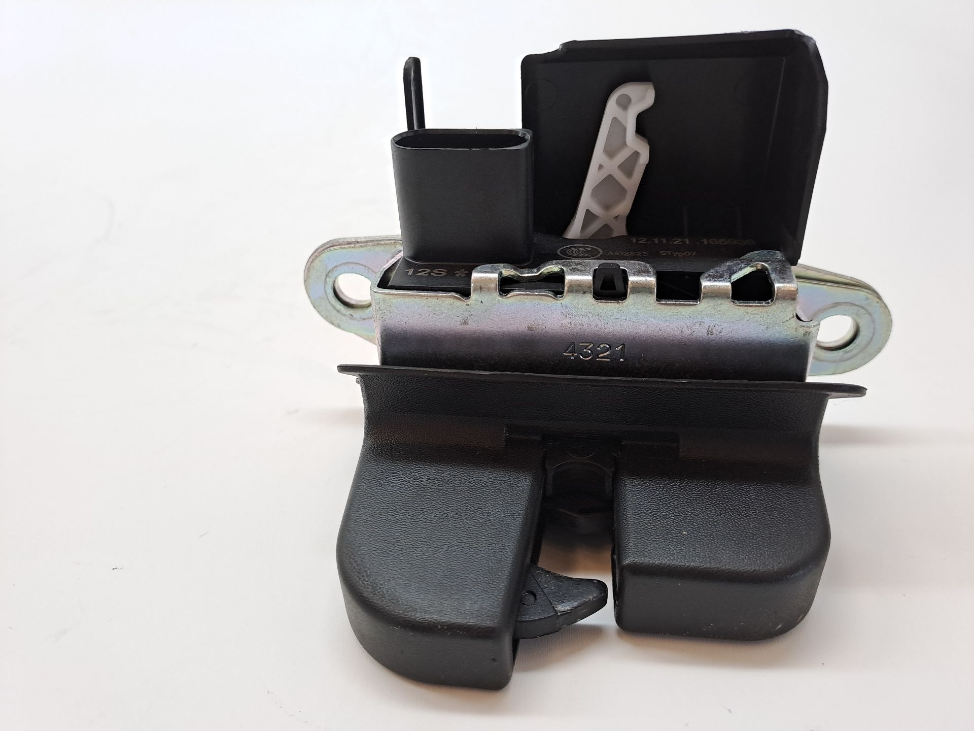 Boot/Tailgate lock VOLKSWAGEN GOLF VIII LIM. (CD1)