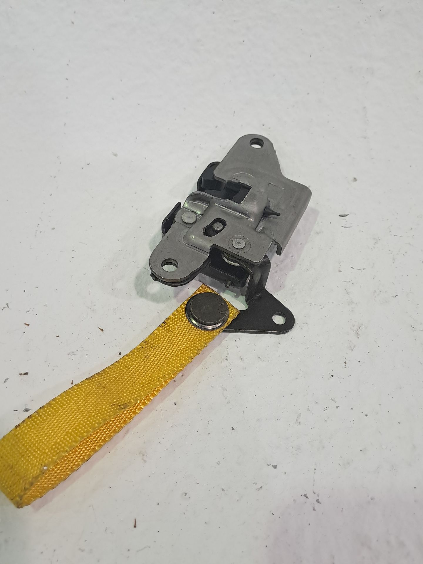 Serrure de banquette arrière HONDA ACCORD BERLINA (CL/CN)