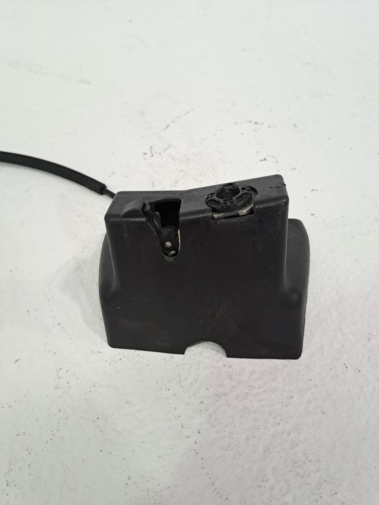 CERRADURA MALETERO / PORTON FORD TRANSIT COURIER