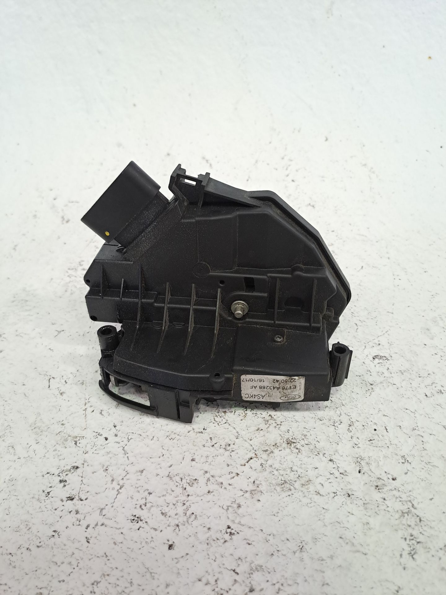 CERRADURA MALETERO / PORTON FORD TRANSIT COURIER