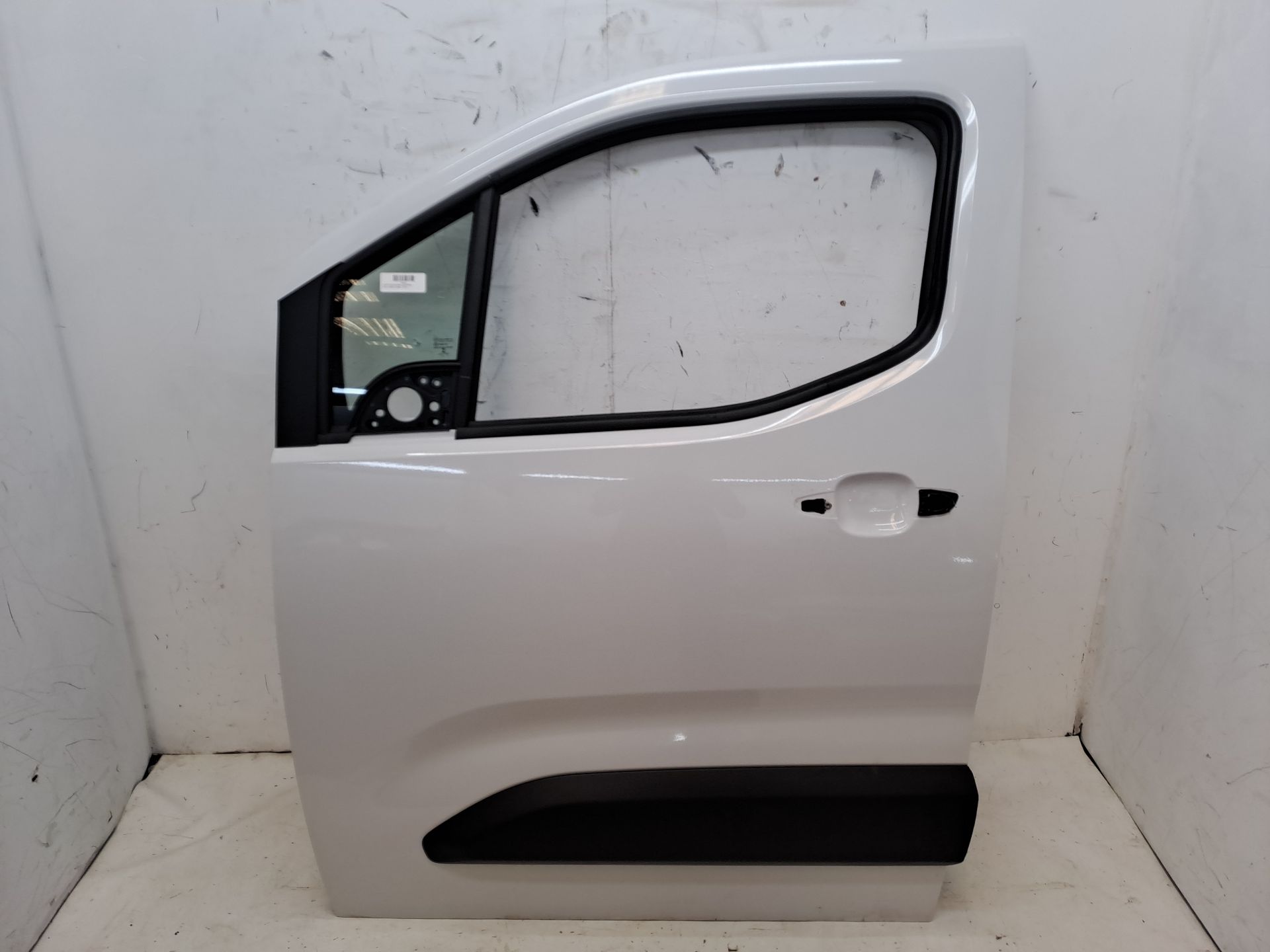 Porta dianteira esquerda OPEL COMBO FURGONETA/MONOVOLUMEN (K9)