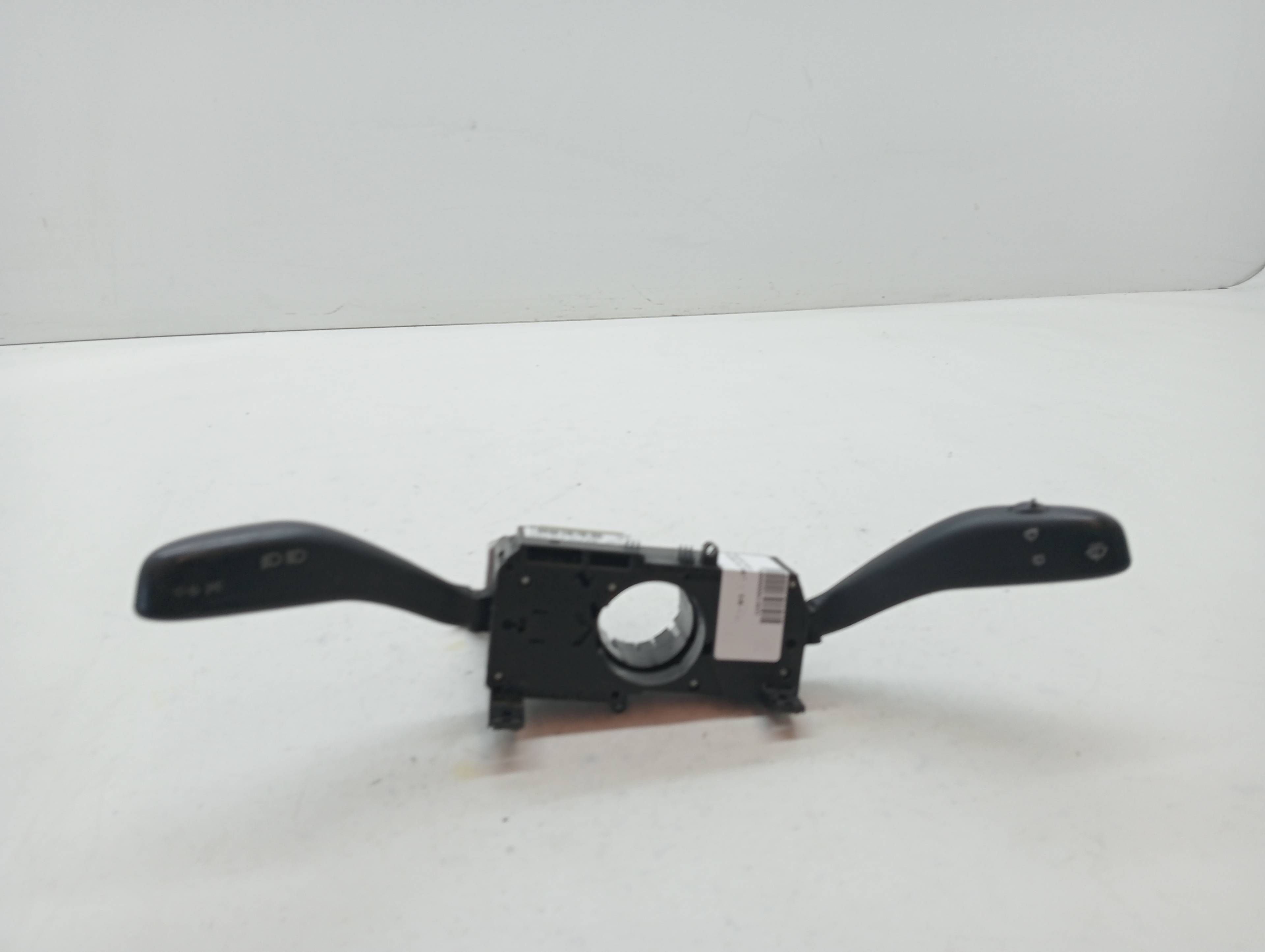 Comando multifunções VOLKSWAGEN POLO (9N3)