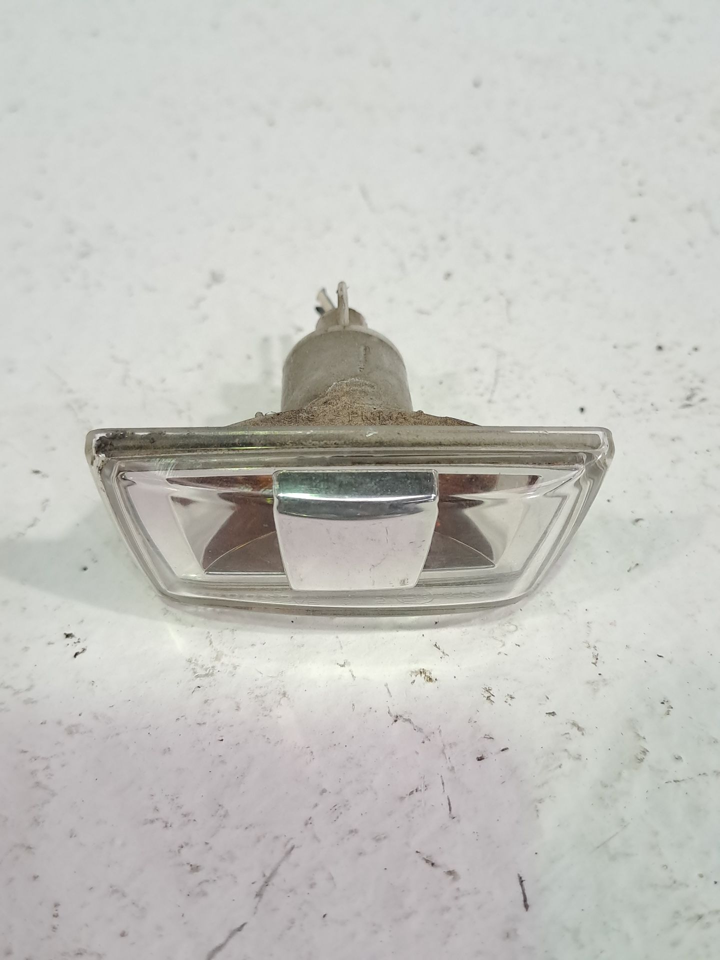 Luz lateral esquerda OPEL CORSA D