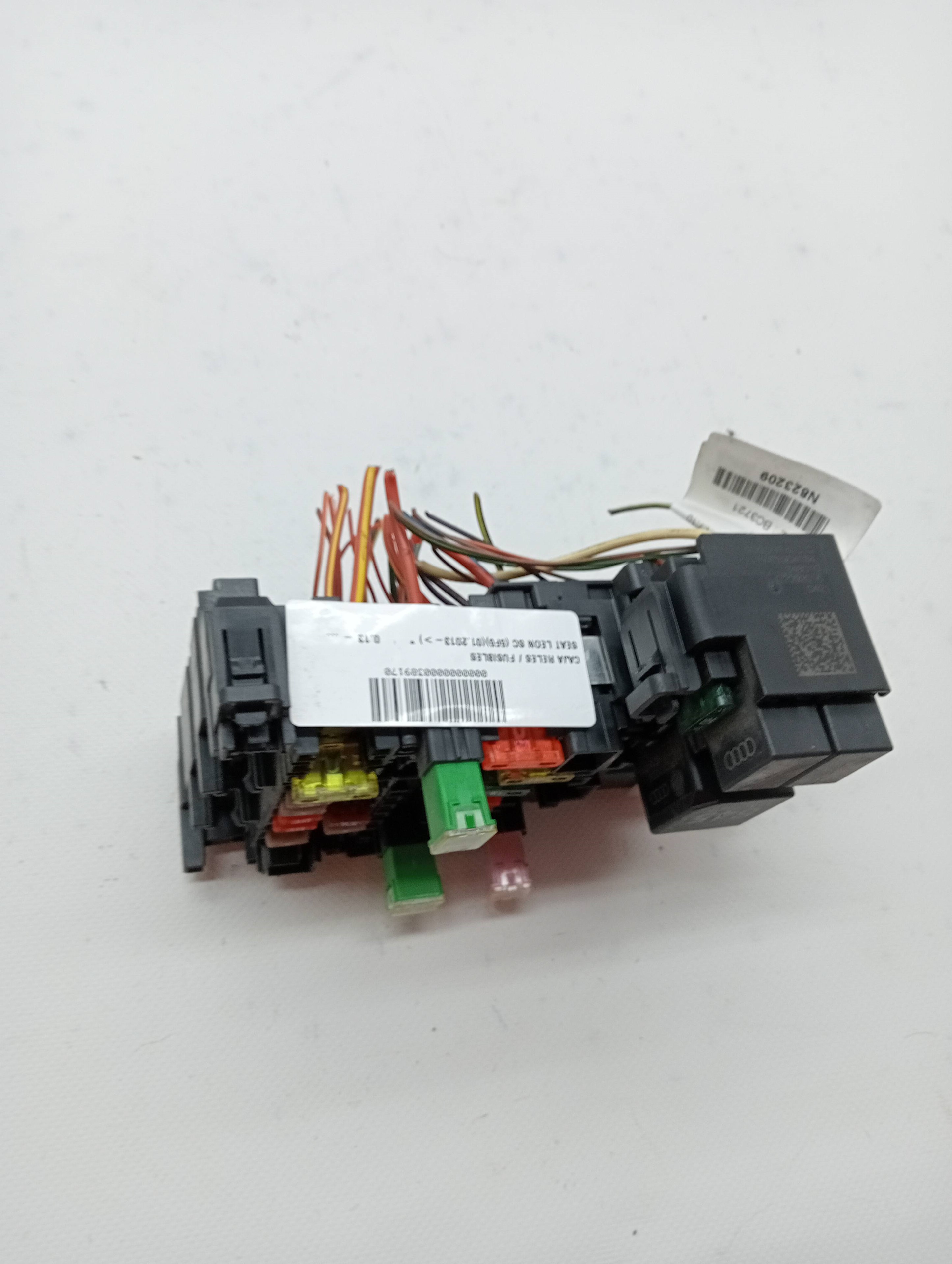 Sicherungs-/Relaiskasten SEAT LEON SC (5F5)