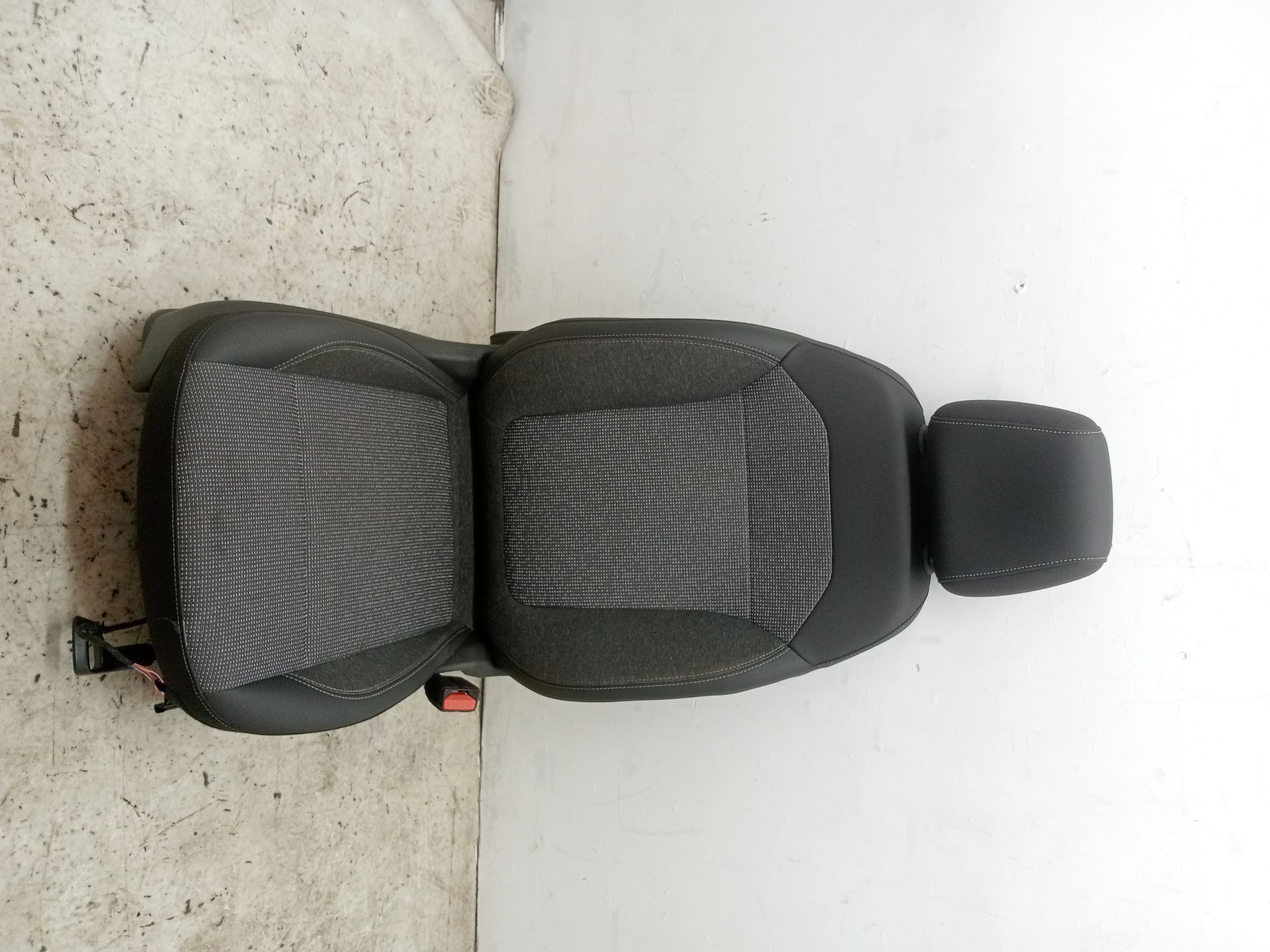 Banco dianteiro direito OPEL CROSSLAND X
