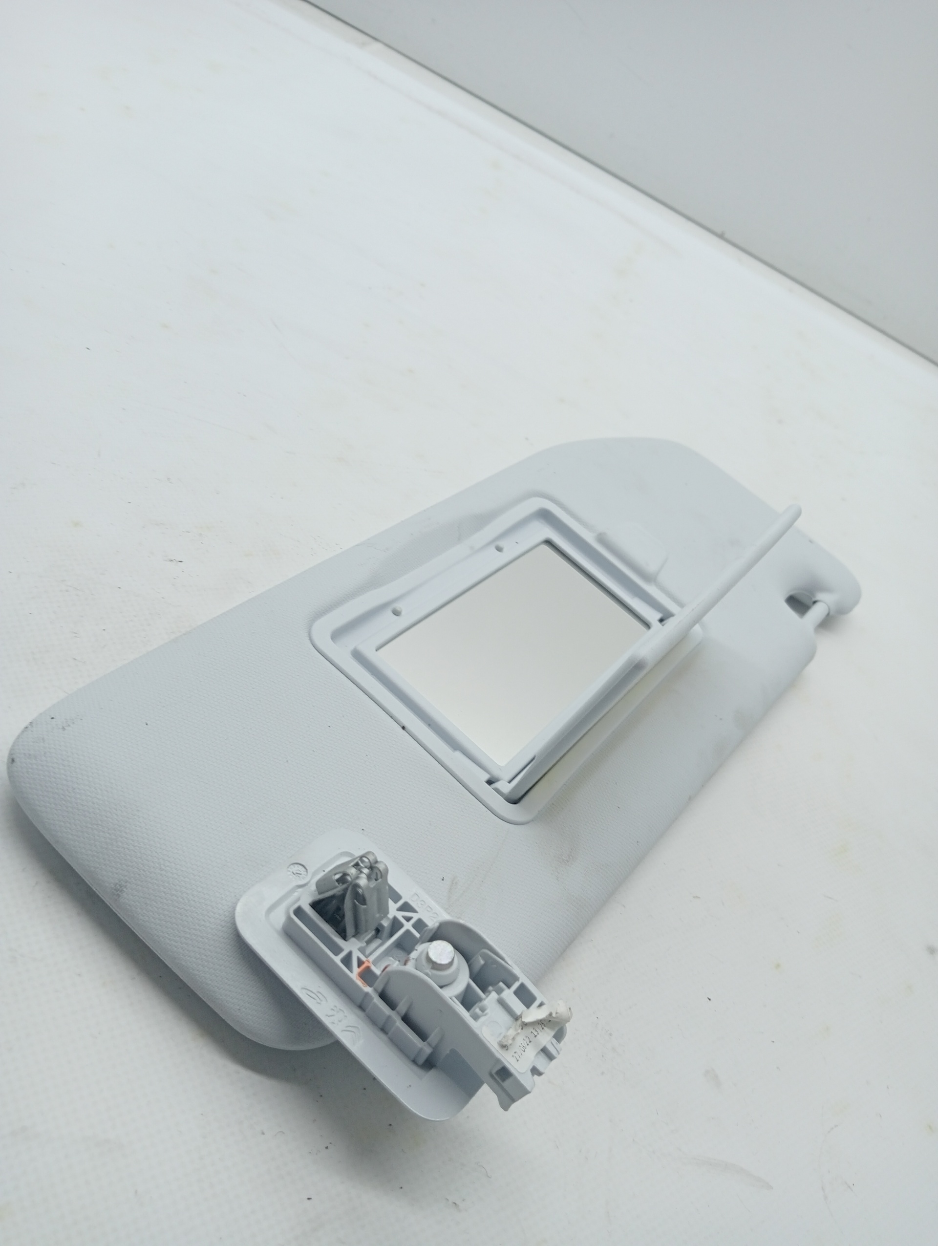 Pare-soleil droit PEUGEOT 2008 (P1)