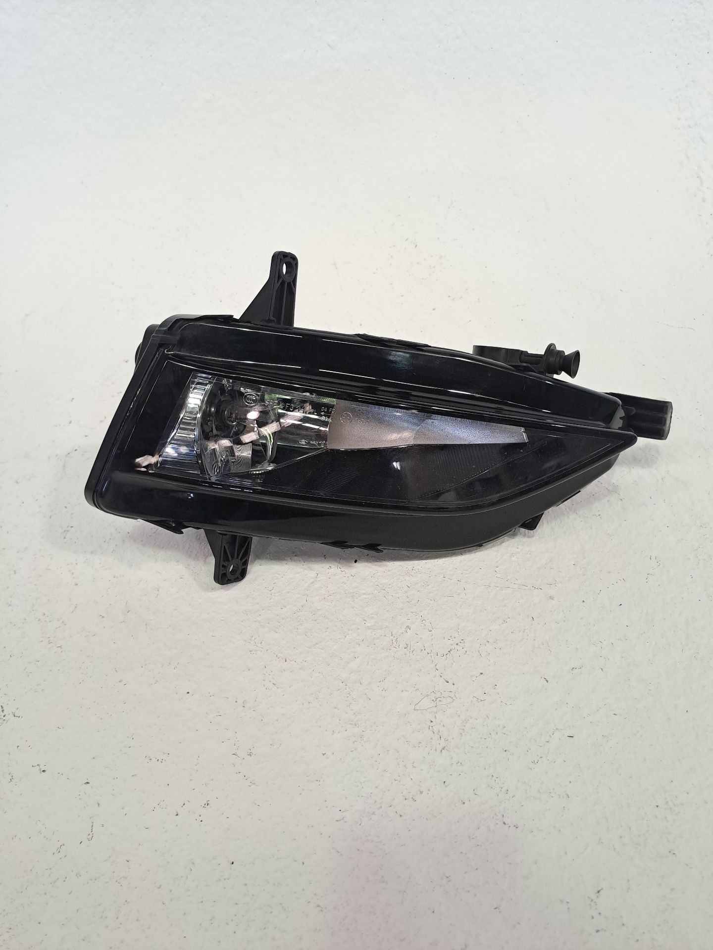 Phare antibrouillard droit VOLKSWAGEN GOLF VIII LIM. (CD1)