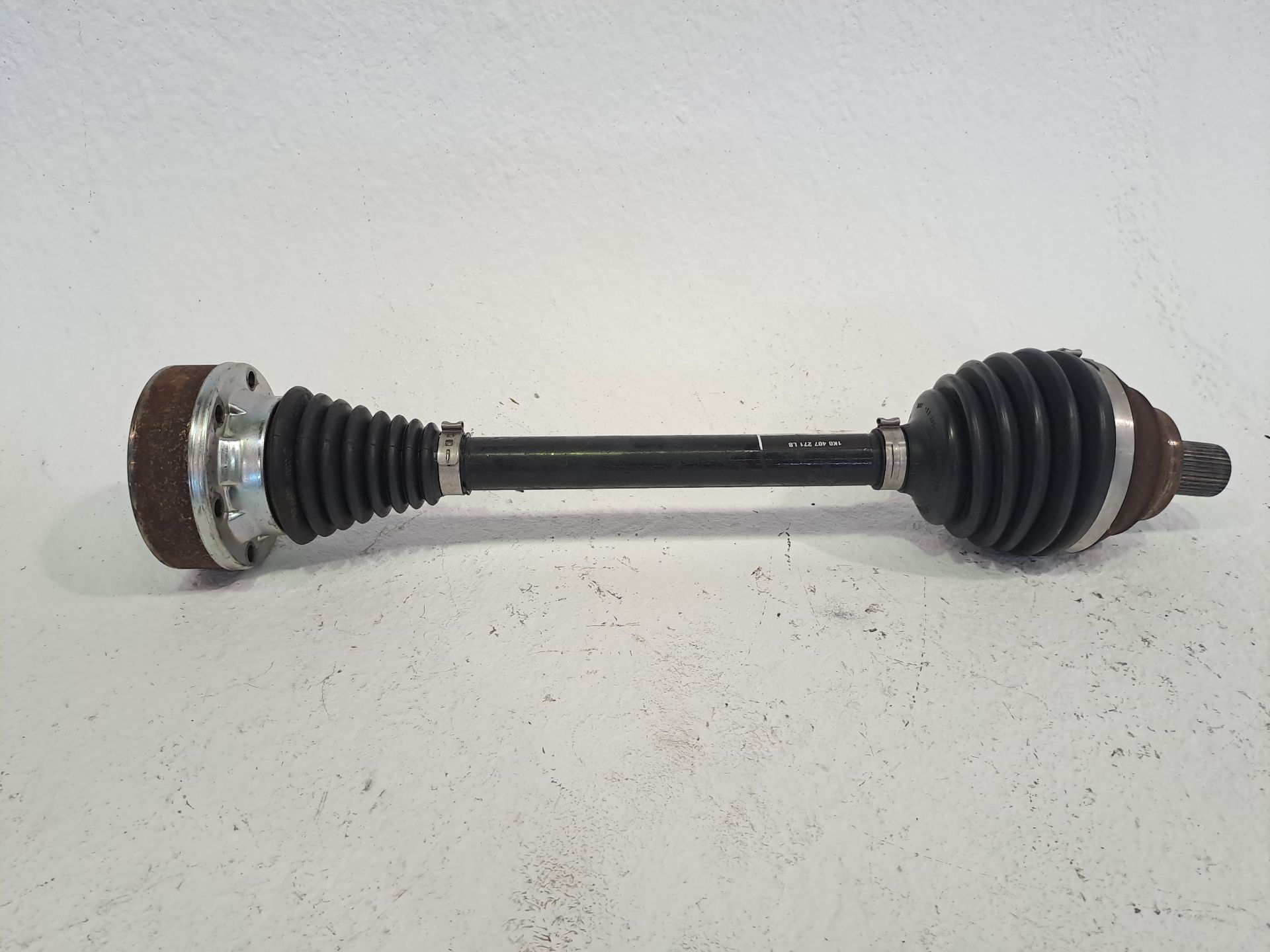 Front left driveshaft VOLKSWAGEN GOLF VIII LIM. (CD1)
