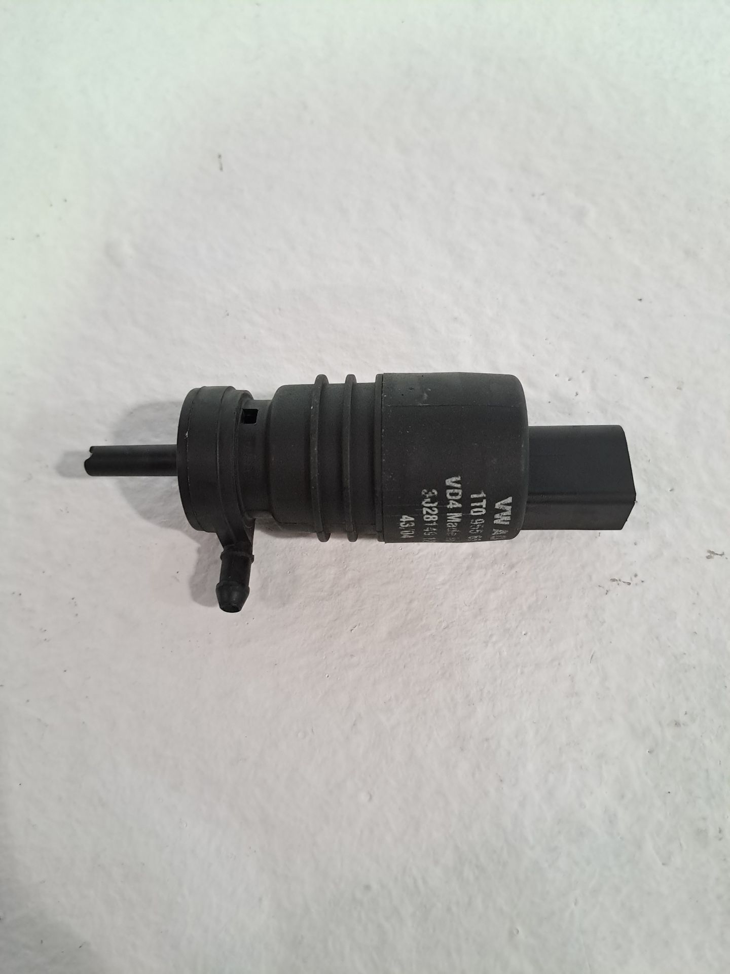 Wischwasserpumpe AUDI A4 B7 (8EC)
