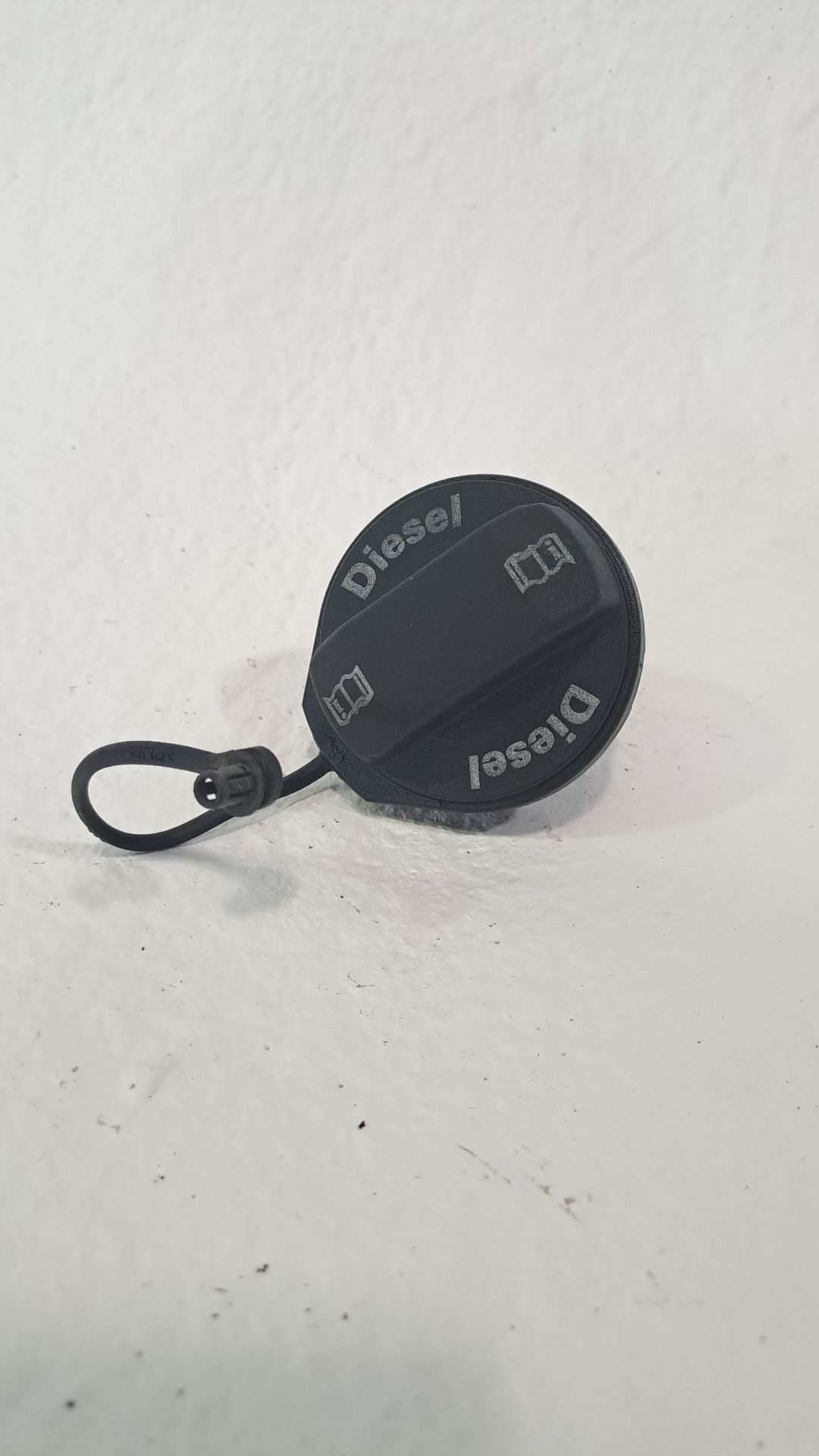 Fuel cap AUDI A4 B7 (8EC)
